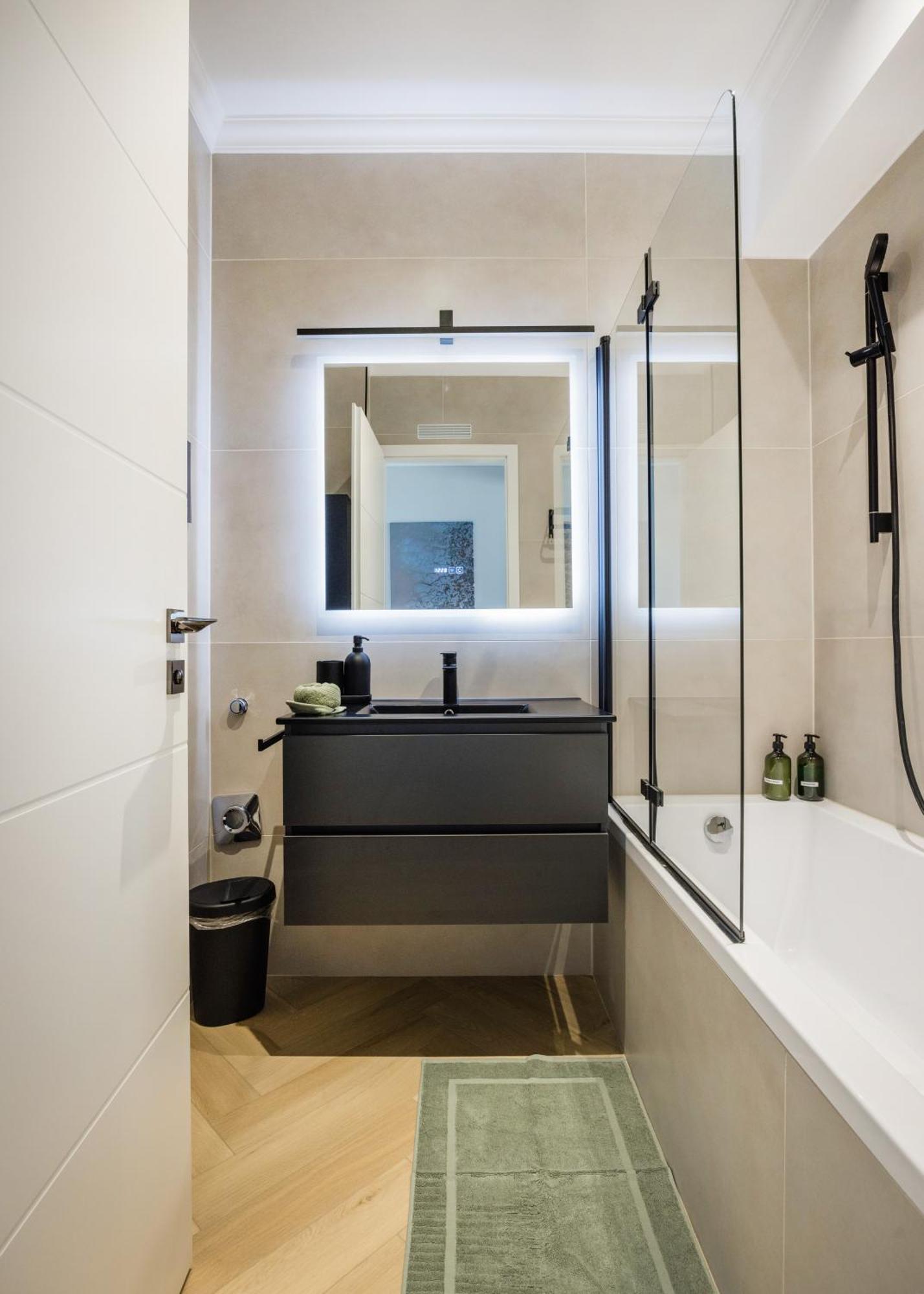 Apartment Designer's Retreat In Buda