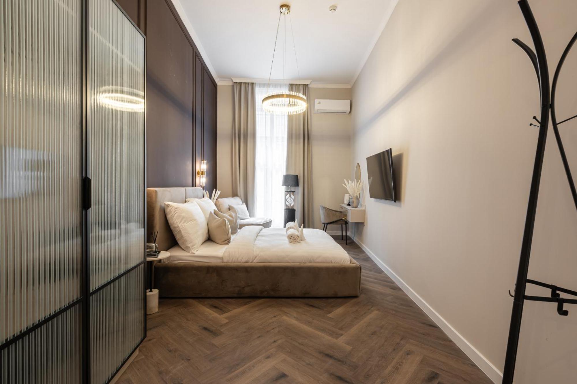 Timeless Boutique By Bqa