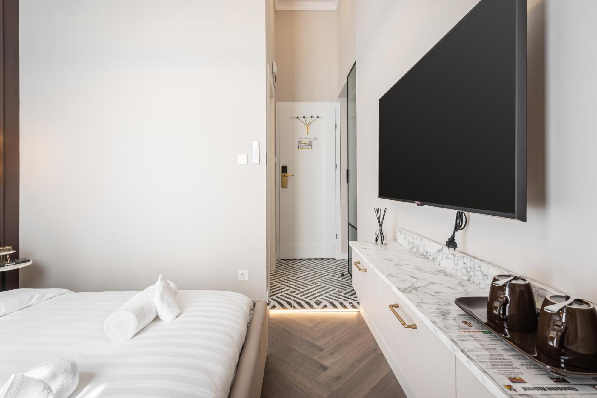 Timeless Boutique By Bqa *