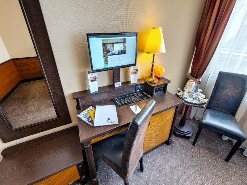 Baron Hotell 4*
