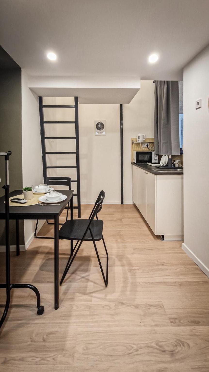 Red Viking Tiny Apartment Budapest