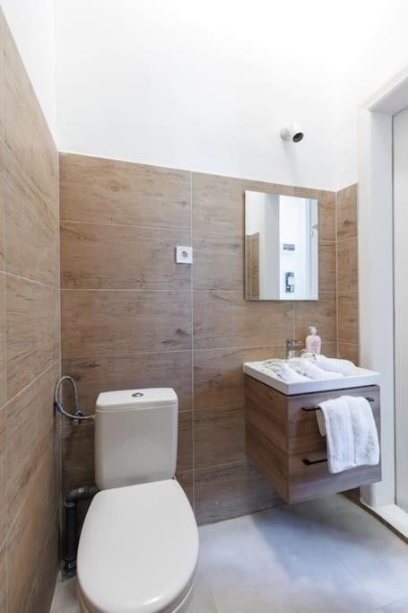The Grove Hideaway 2br Retreat Budapest