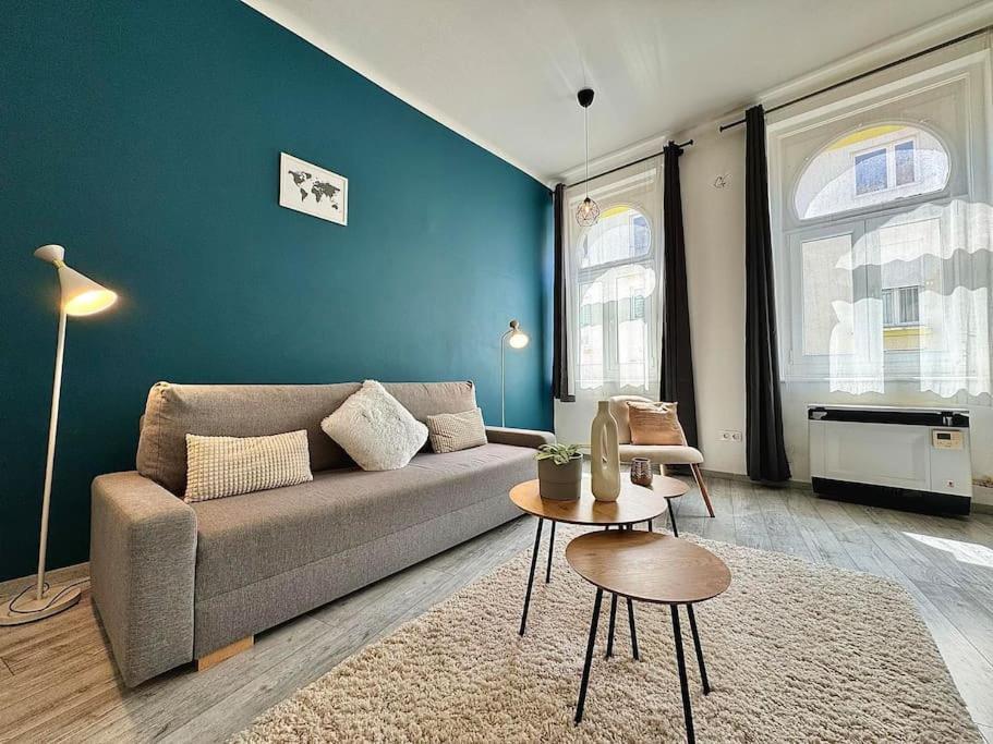 Lujza - Modern Apartment *
