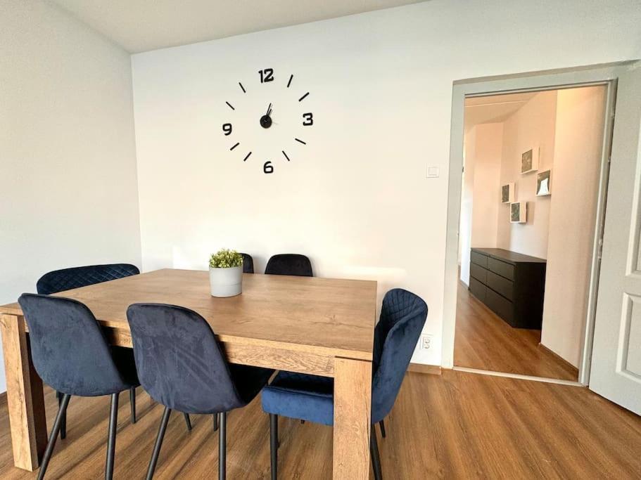 Szigony - Spacious Apartment