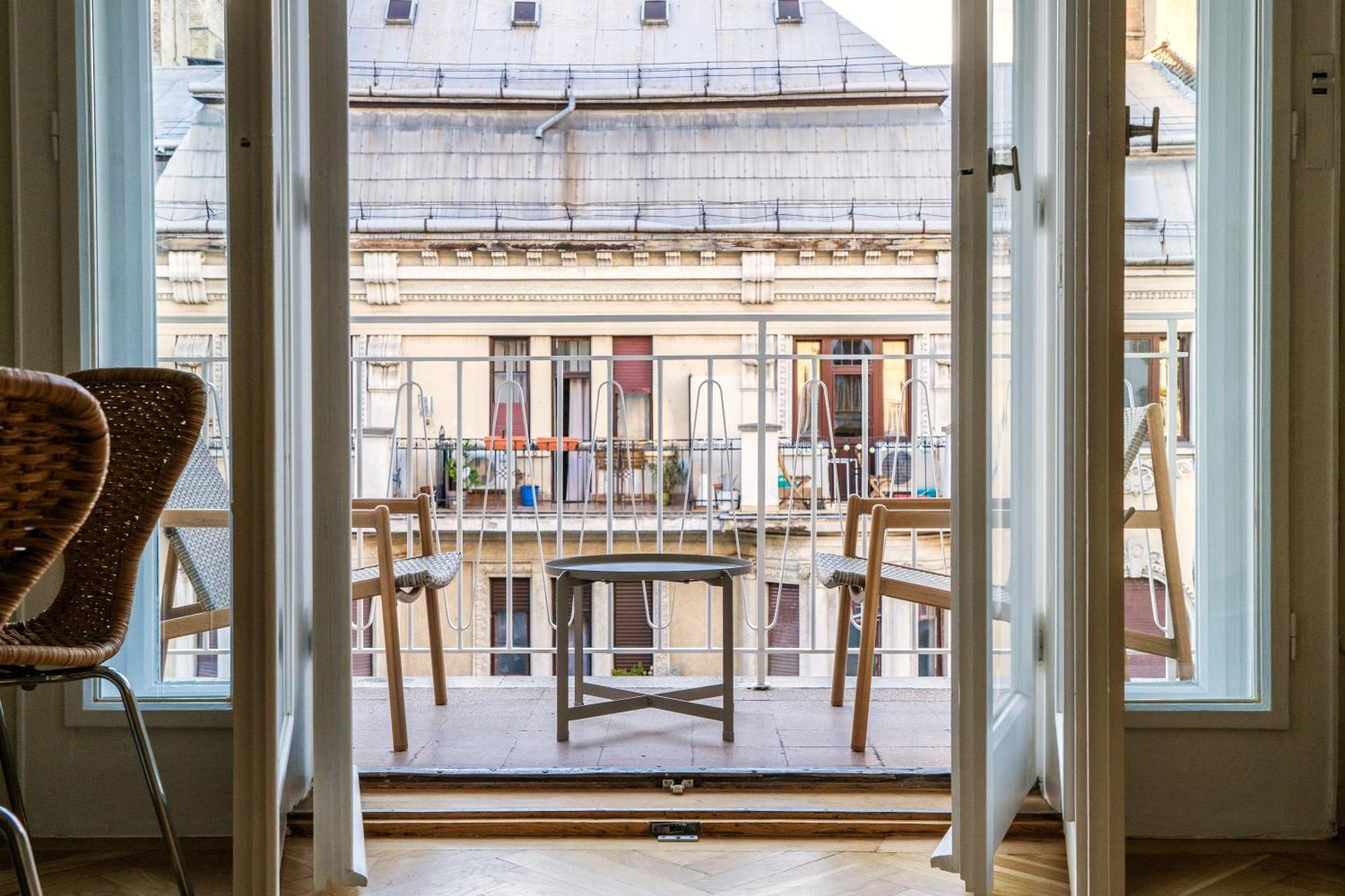 Pannonia View Delight Apartment *