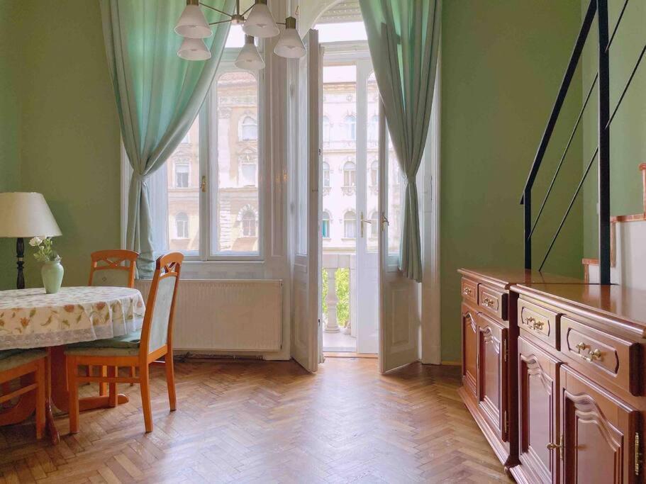 Apartmán 5 Downtown Vintage With Balcony Budapest
