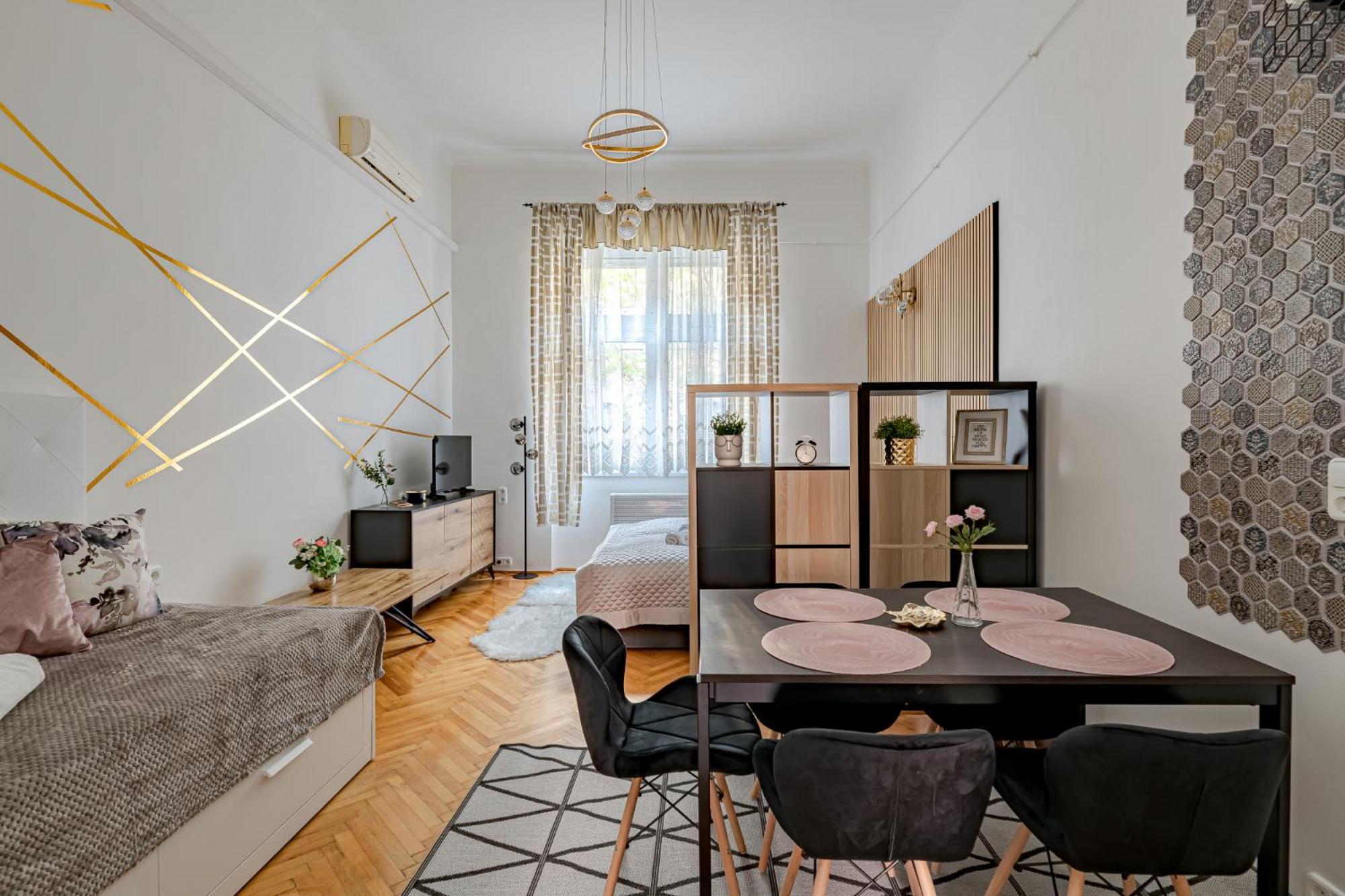 Apartment Raday Stylish Flat In The Heart Of