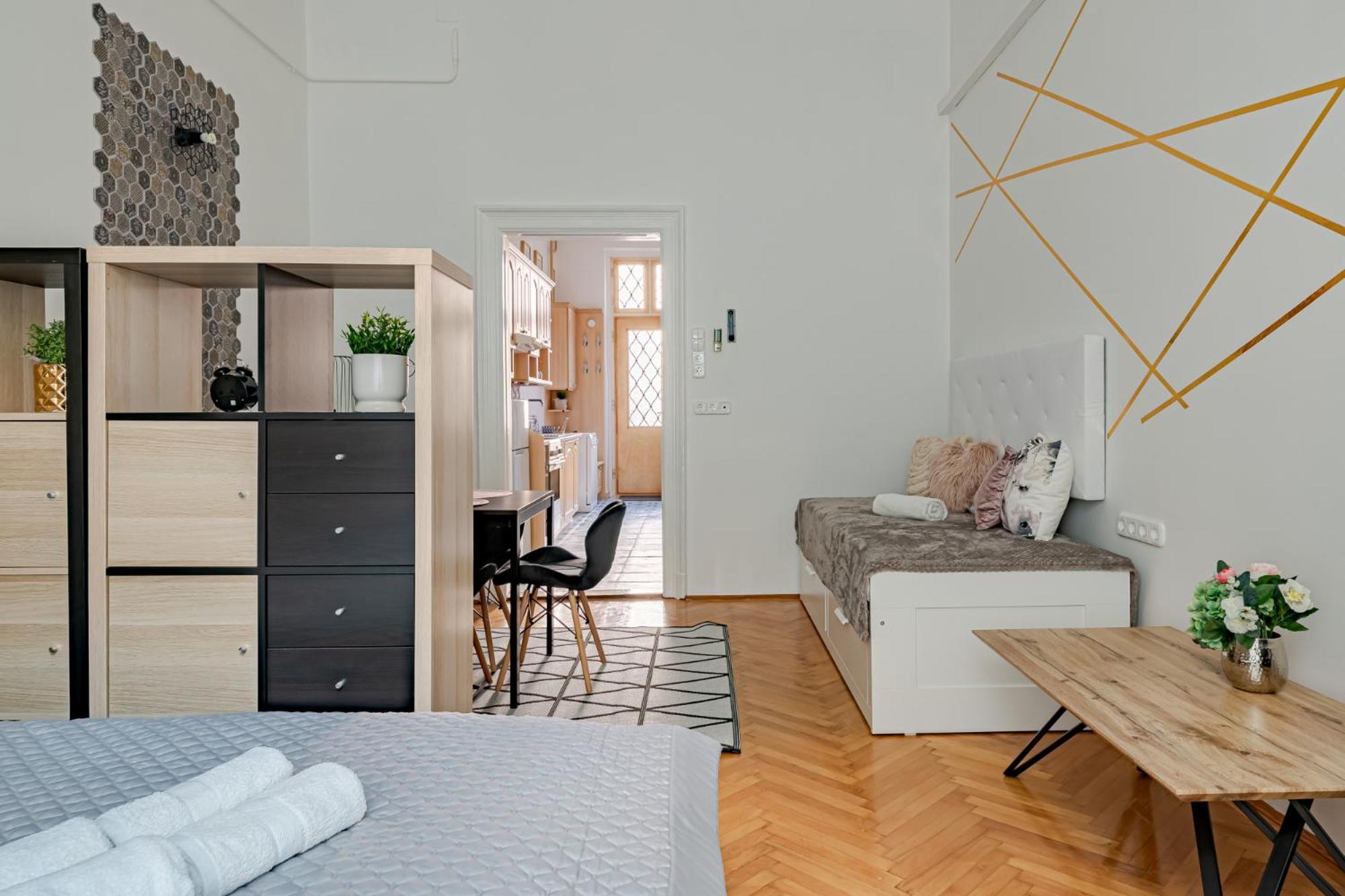 Raday Stylish Flat In The Heart Of Apartment *