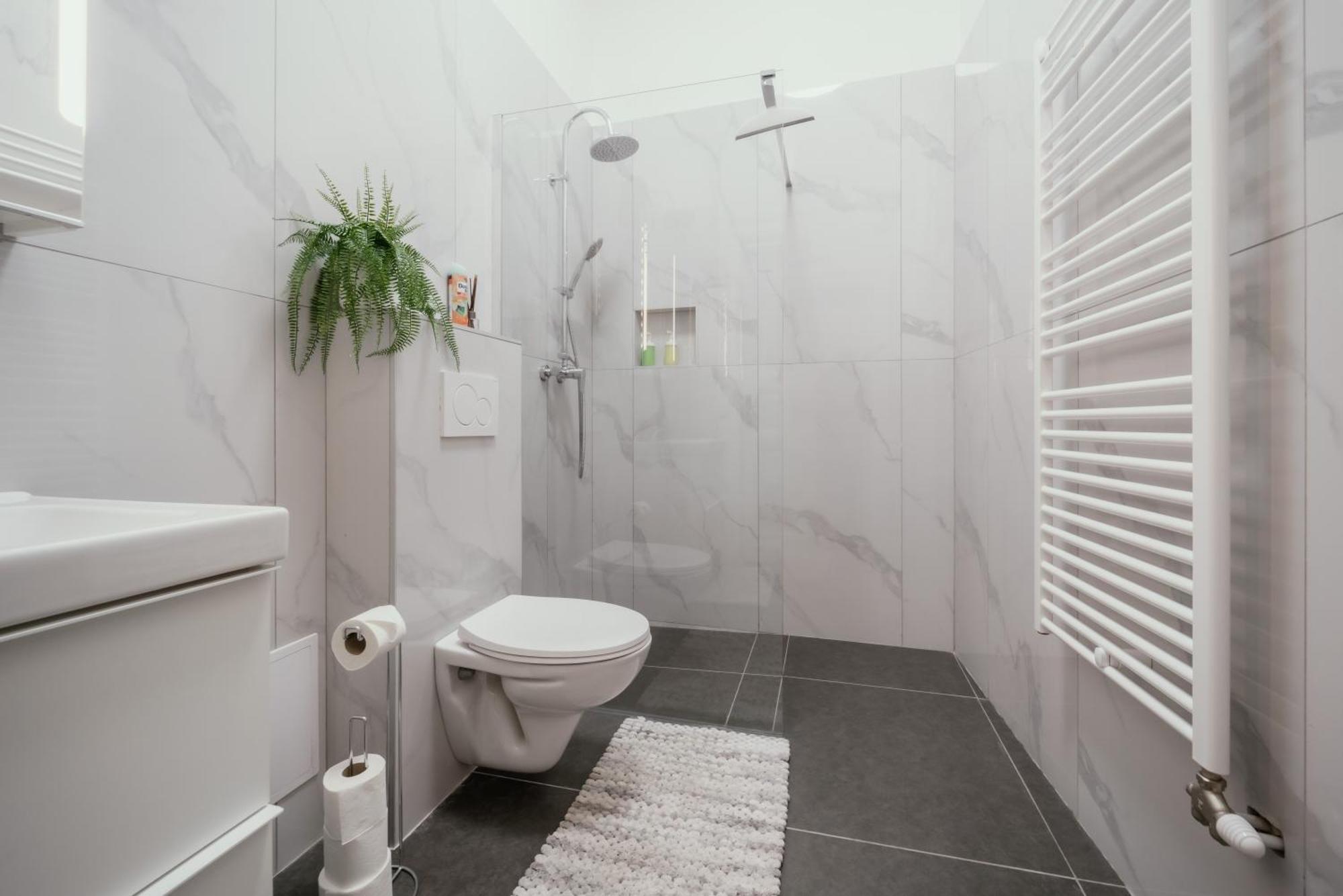 Modelia At Gellert Square Apartment Budapest