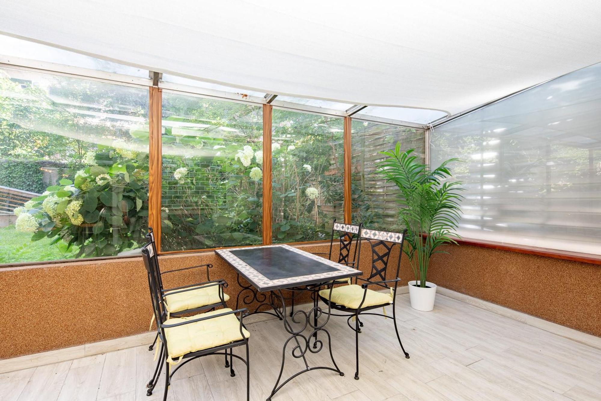 Central - Spacious - Green - Modern Appartamento Budapest