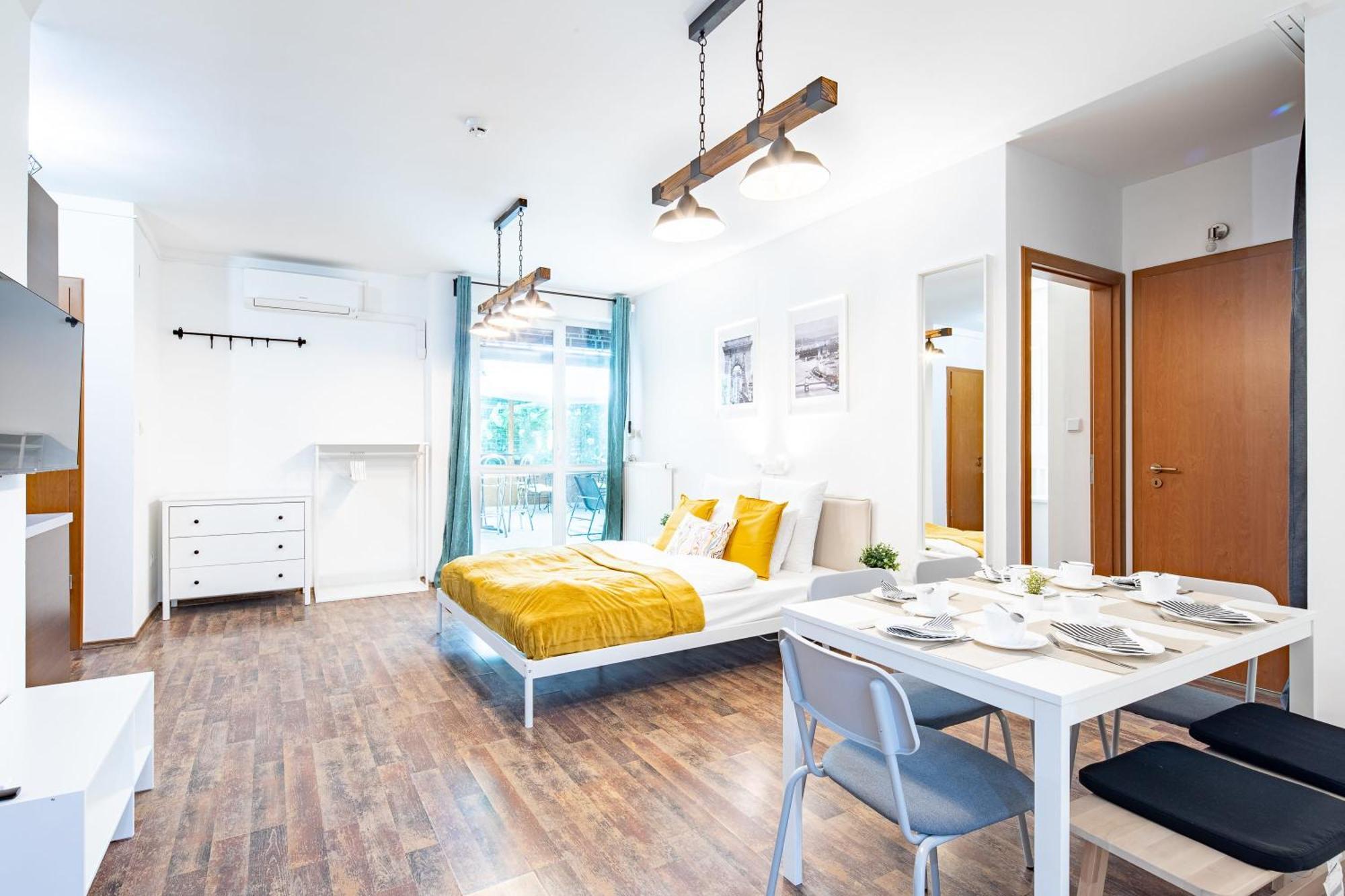 Central - Spacious - Green - Modern Appartamento *