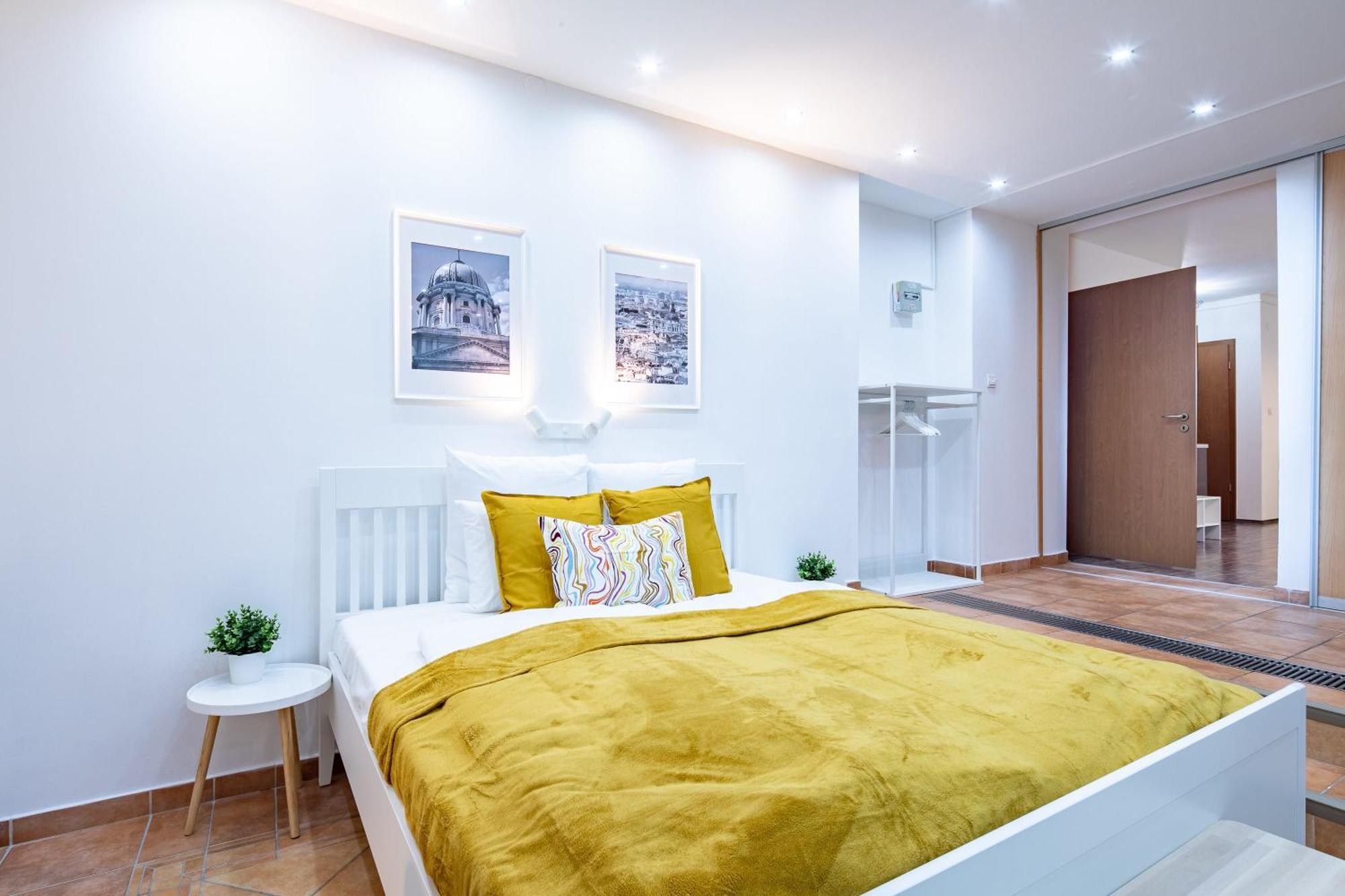 Central - Spacious - Green - Modern Appartamento *