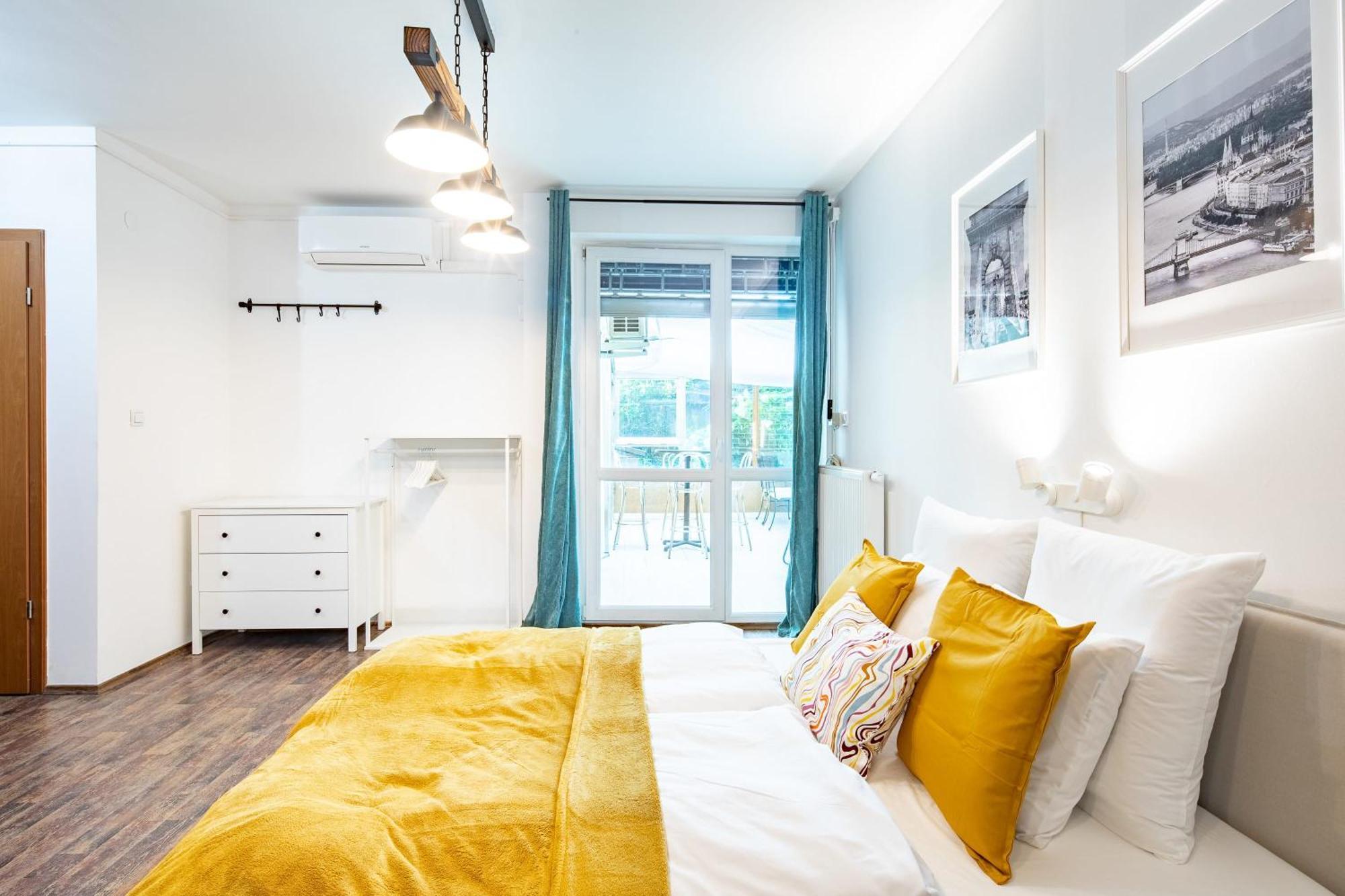 Central - Spacious - Green - Modern