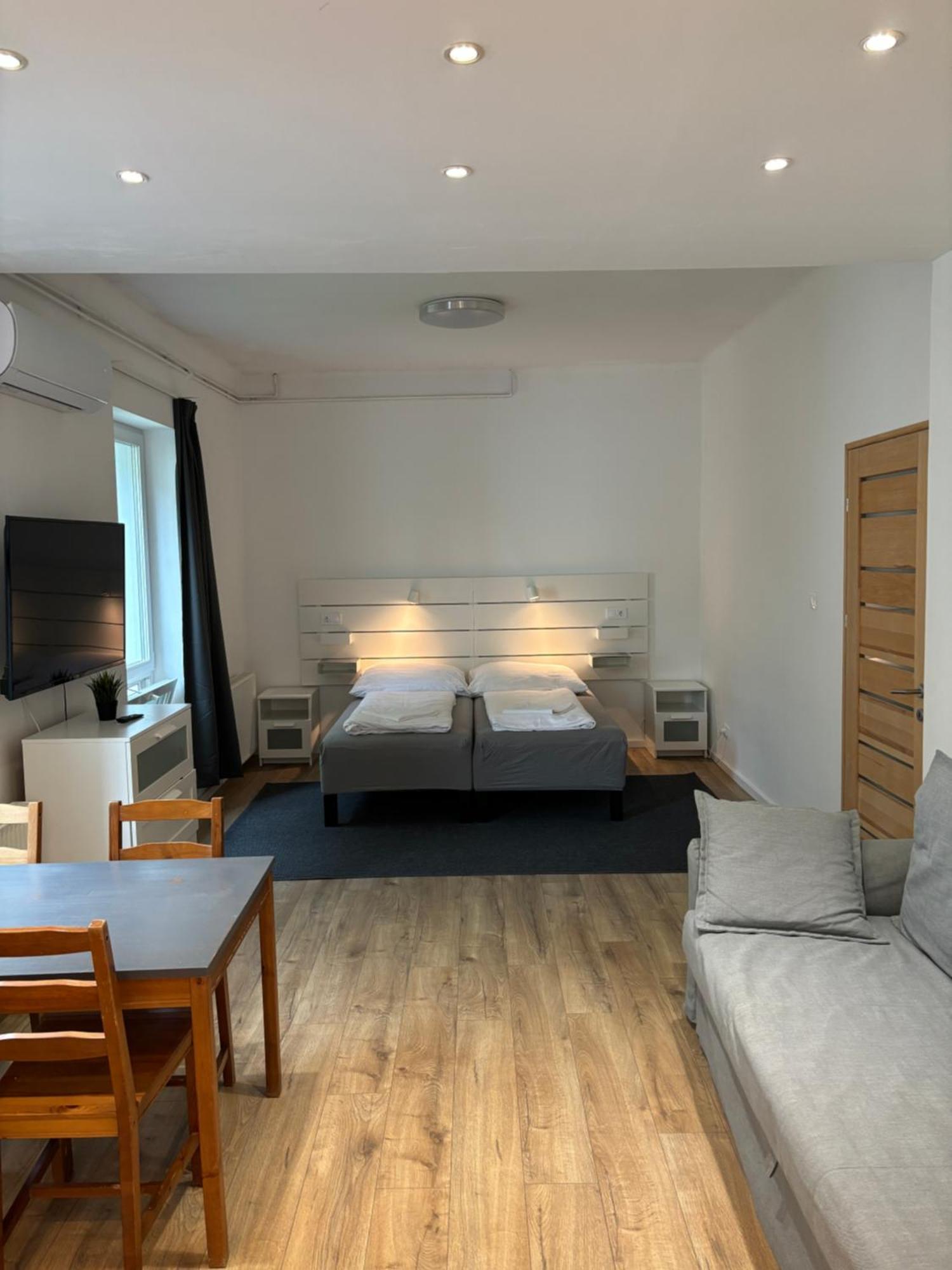 Benjamin Apartman *