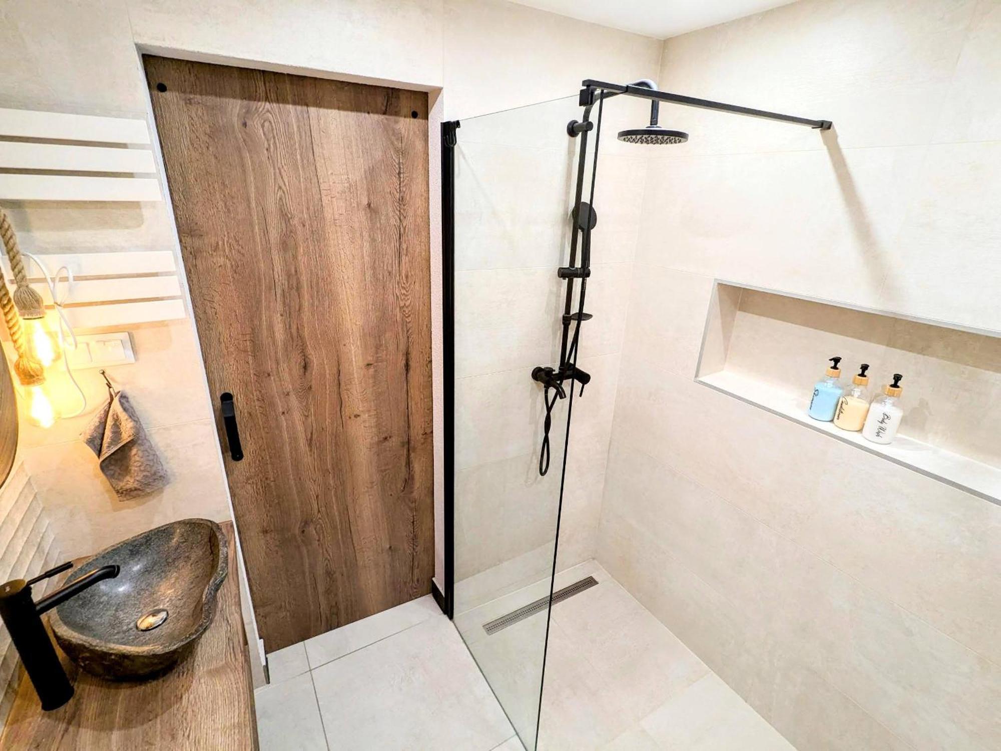 O 38 Luxe Loft Apartment *