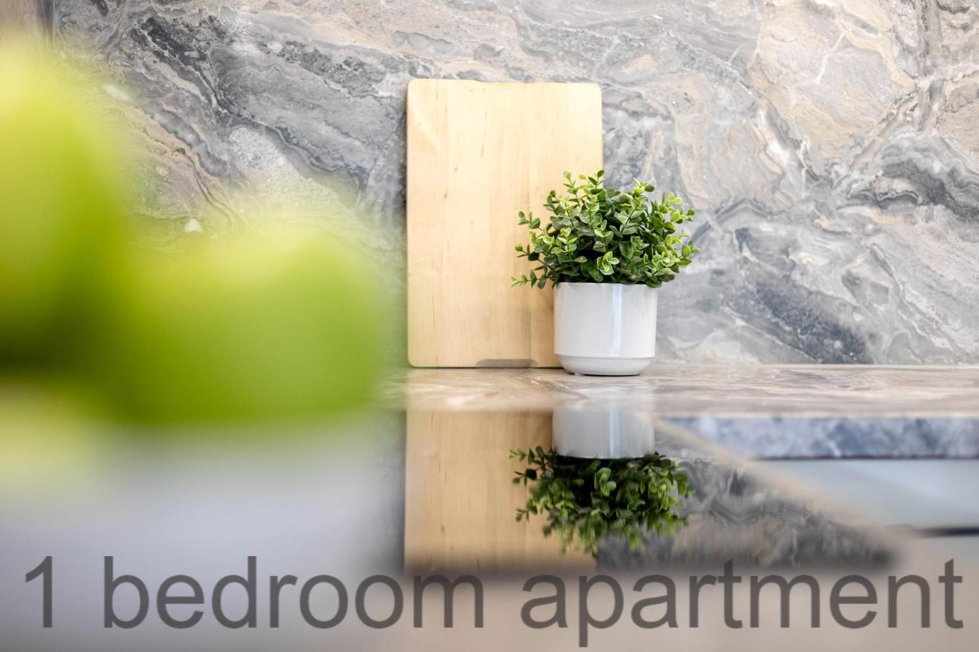 Buda Side Luxury 3-4-5 Apartment