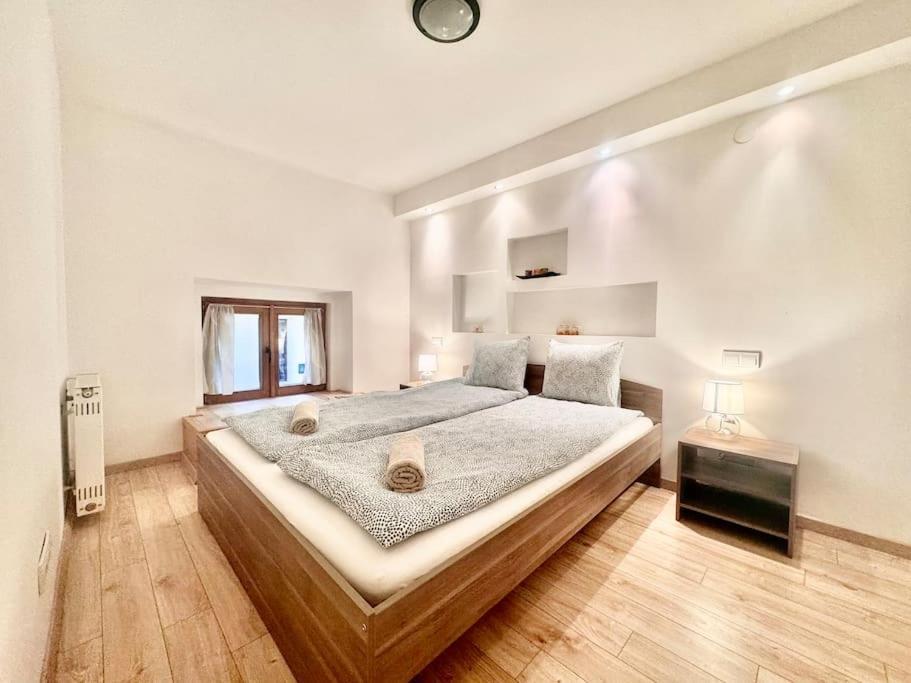 R8 2br Free Parking Appartement *