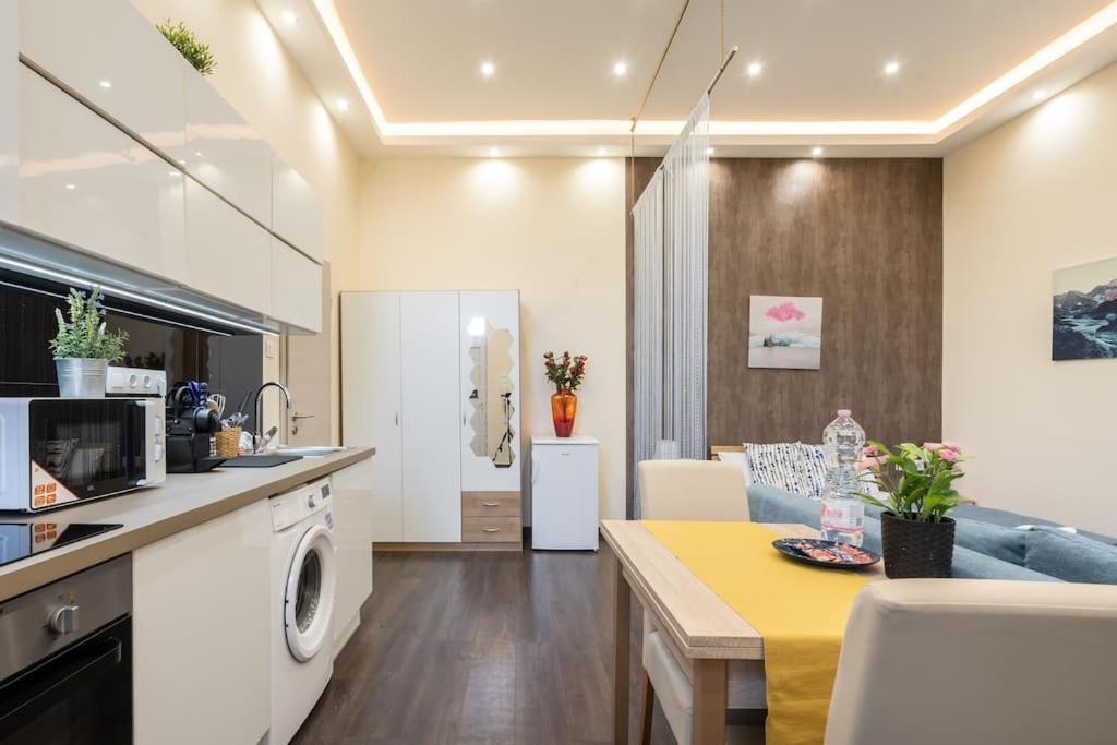 Zippy Of Harmony Apartman