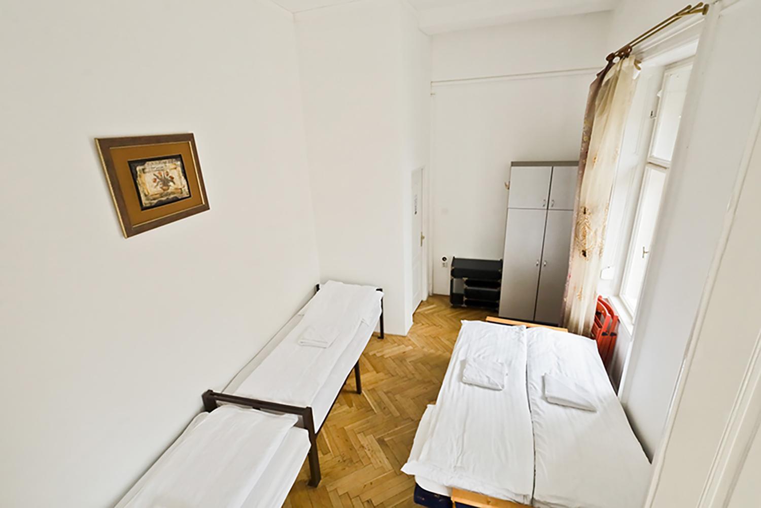 Centre Sunshine Bedroom Season 5 *
