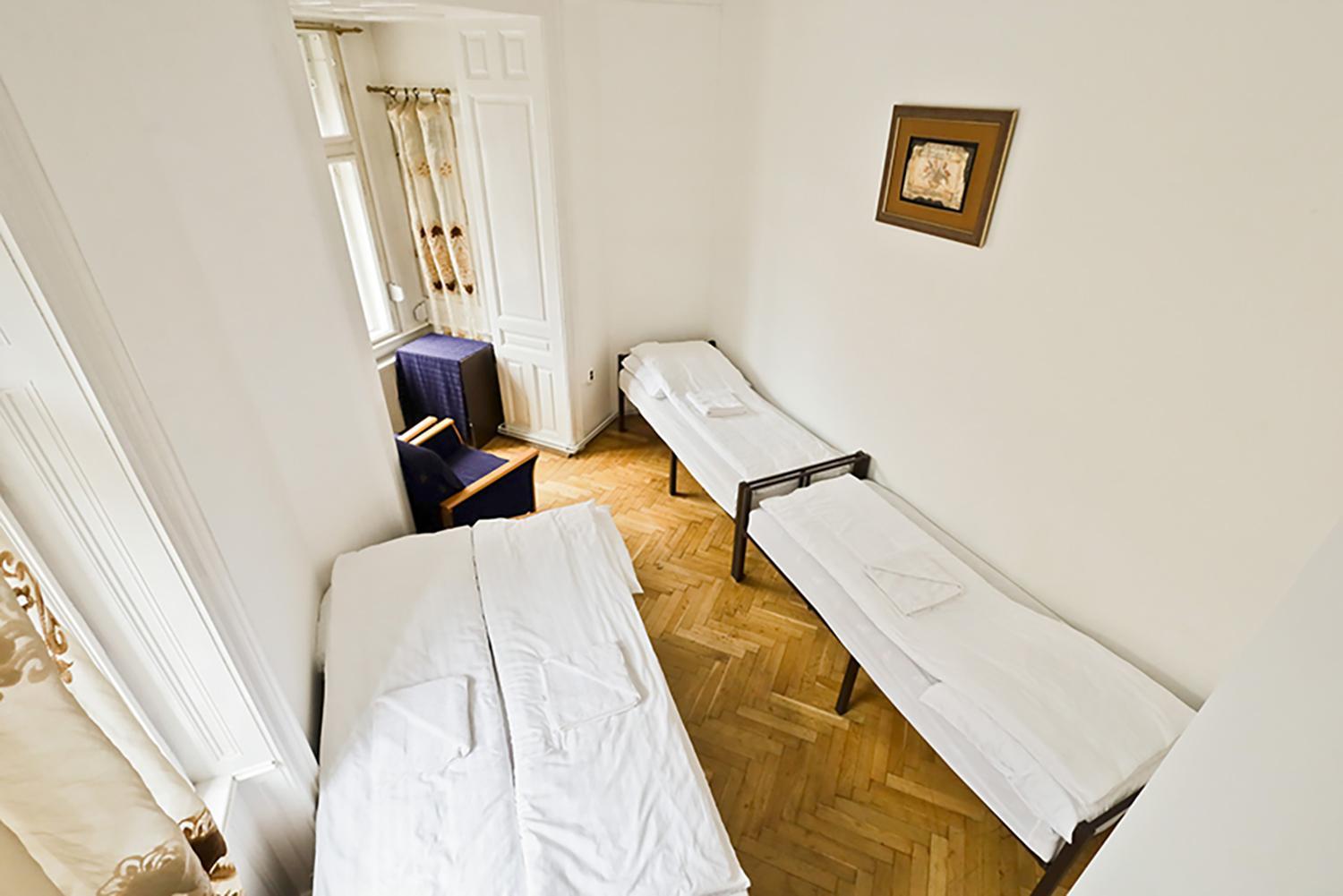 Centre Sunshine Bedroom Season 5 * Budapešť
