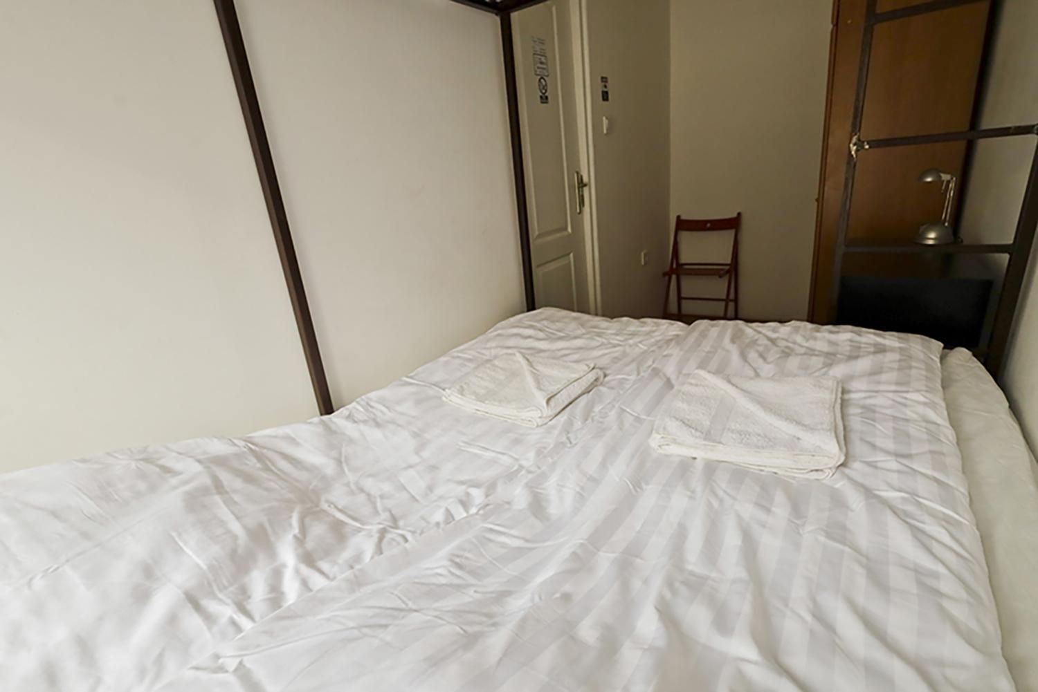Centre Sunshine Bedroom Season 5 *