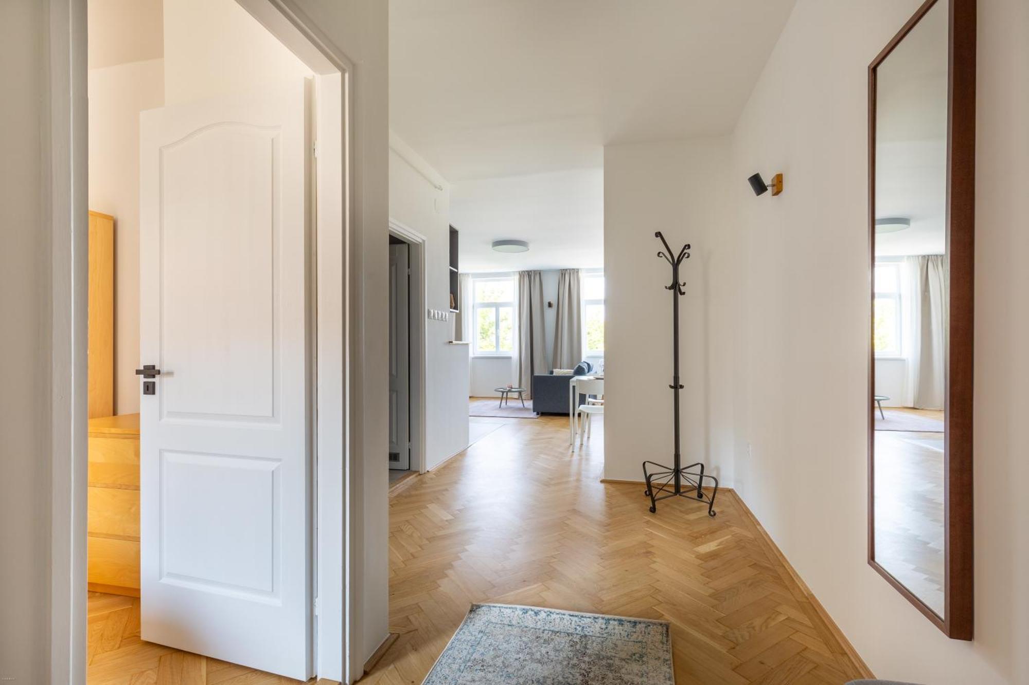 Apartman Spacious And Freshly Renovated *