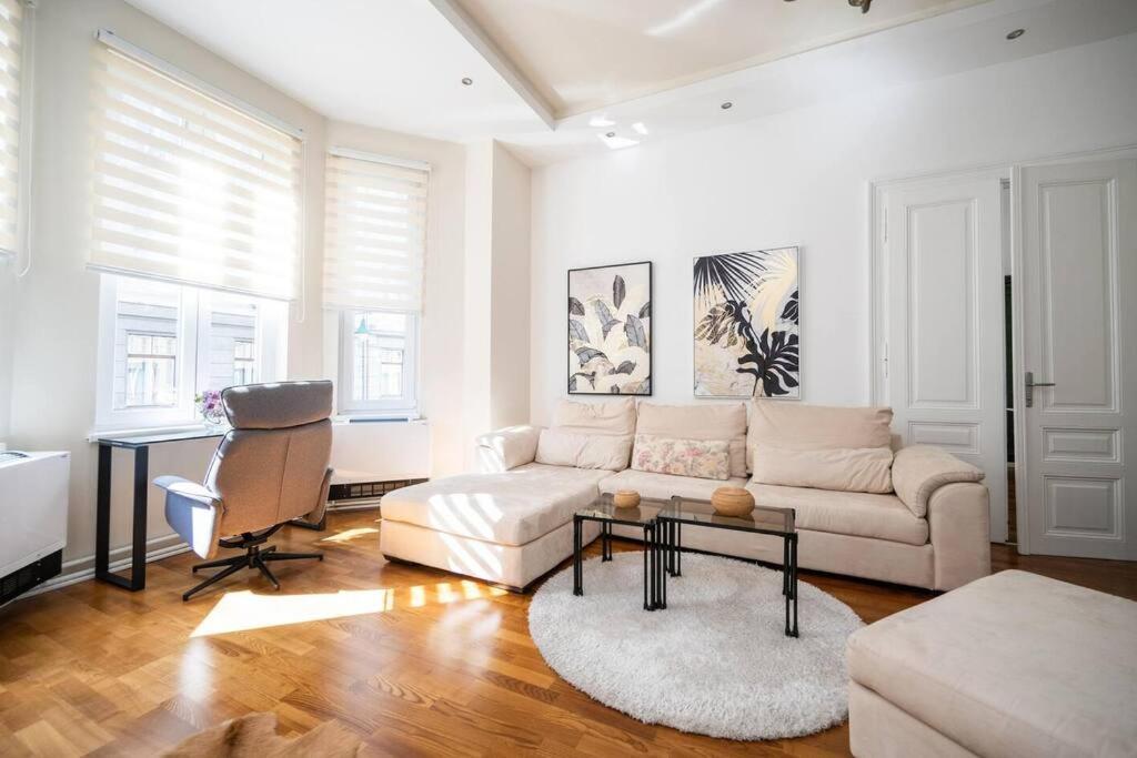 Luxury 2bdr In * Budapest