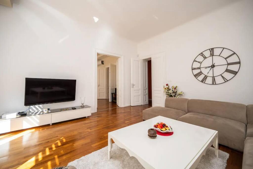 Luxury 2bdr In Appartamento