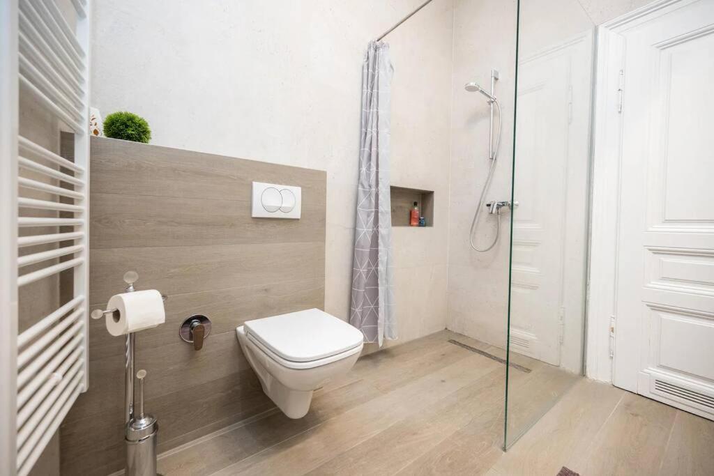 Luxury 2bdr In Appartamento *