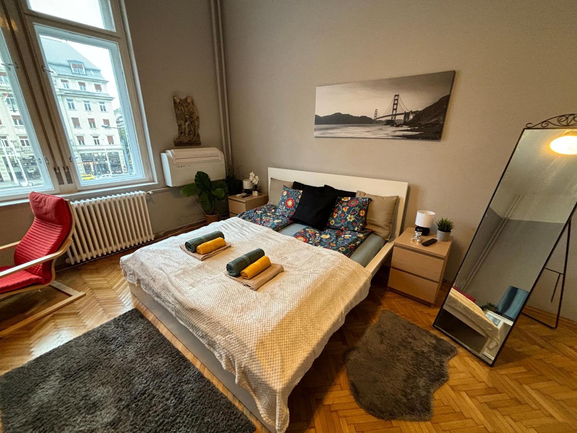Cozy Panorama Next To The Fashion Street Budapest