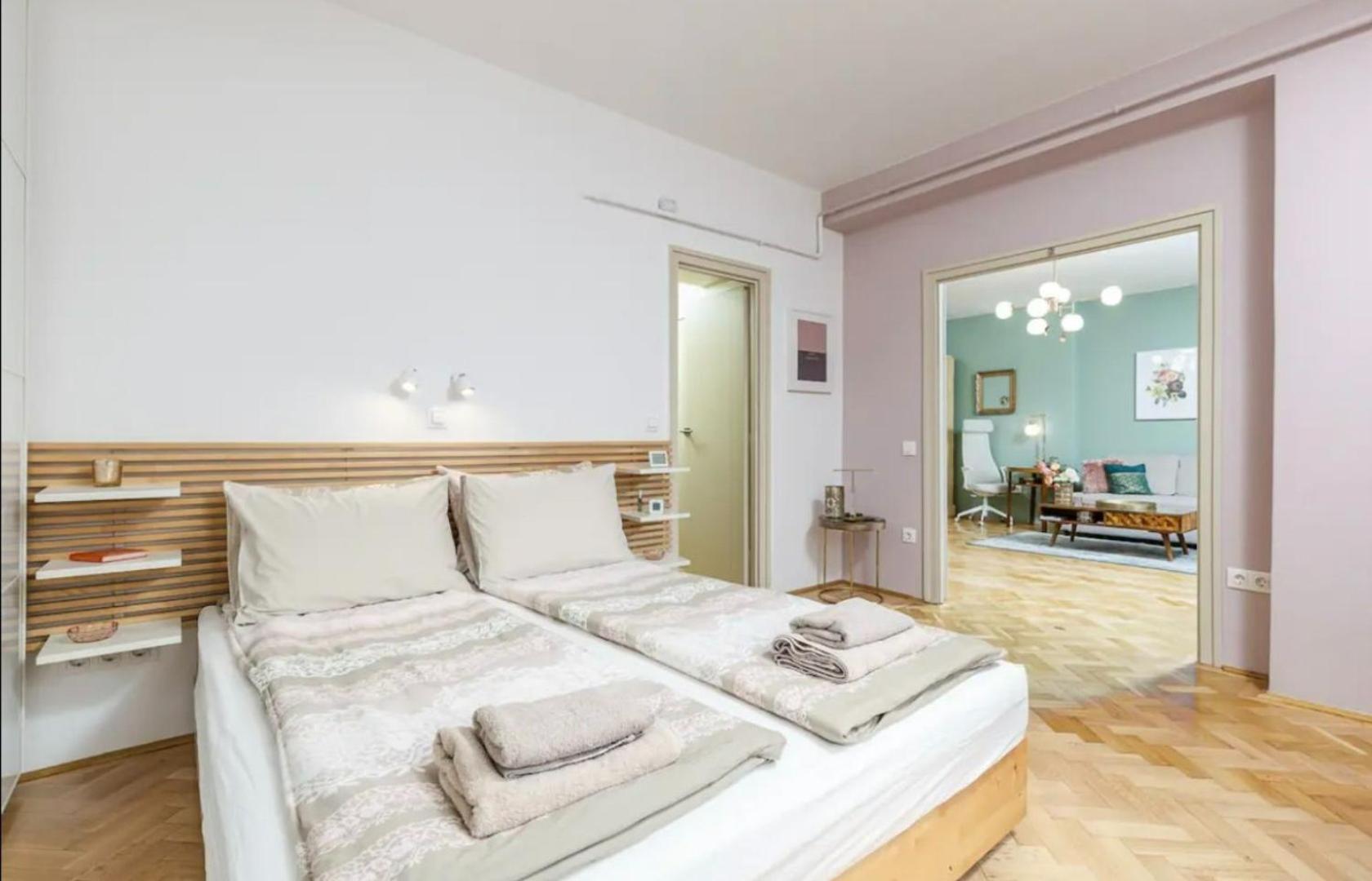 Lägenhet Elegant Escape By Buda Castle For Pleasure Seekers *
