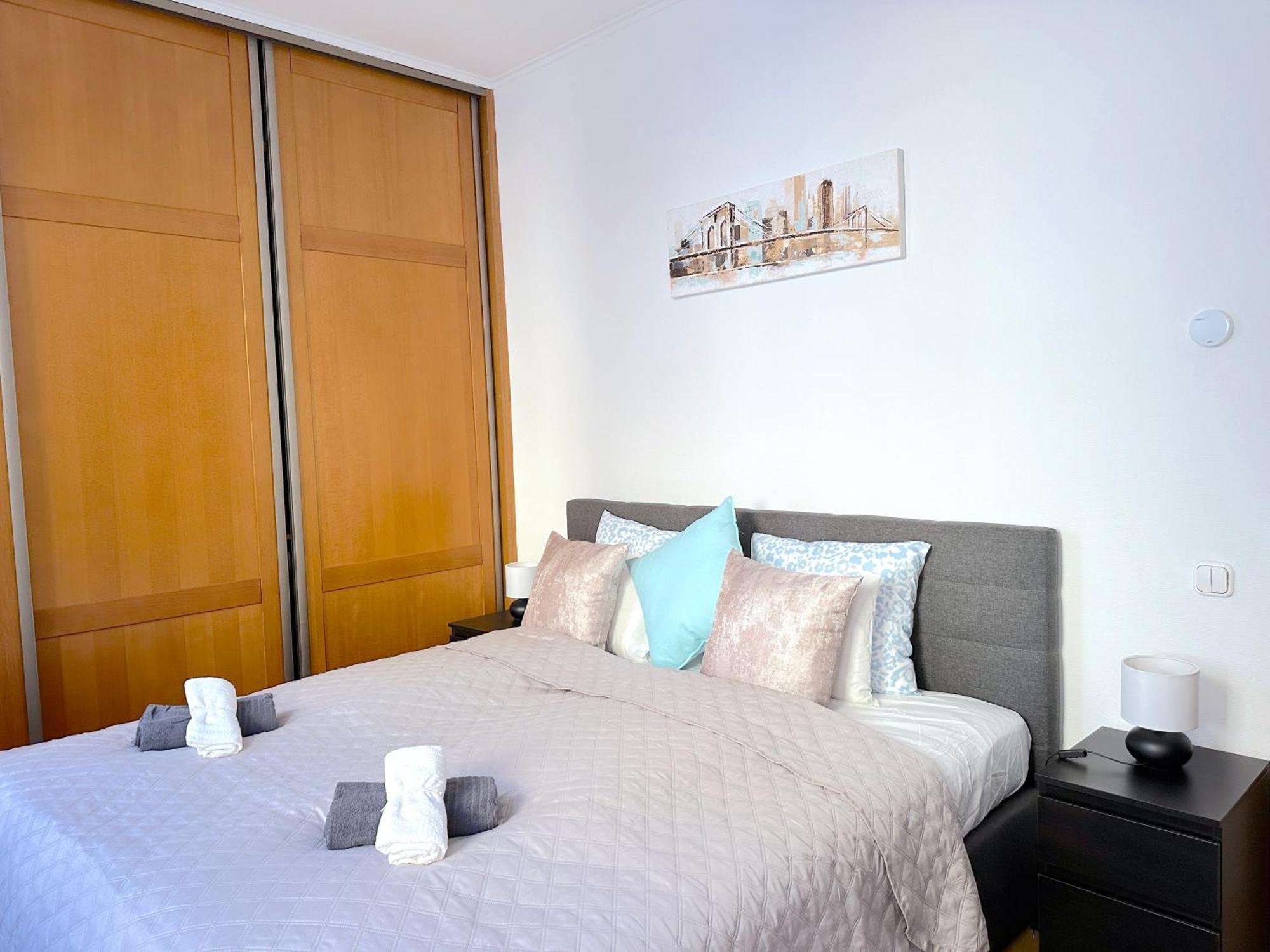 Spacious 3-bedroom With Balcony & Free Parking *
