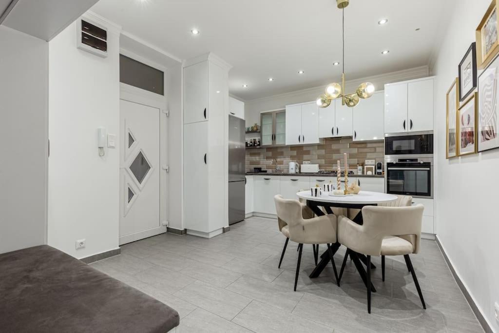 Cozy Complex - The Urban Retreat