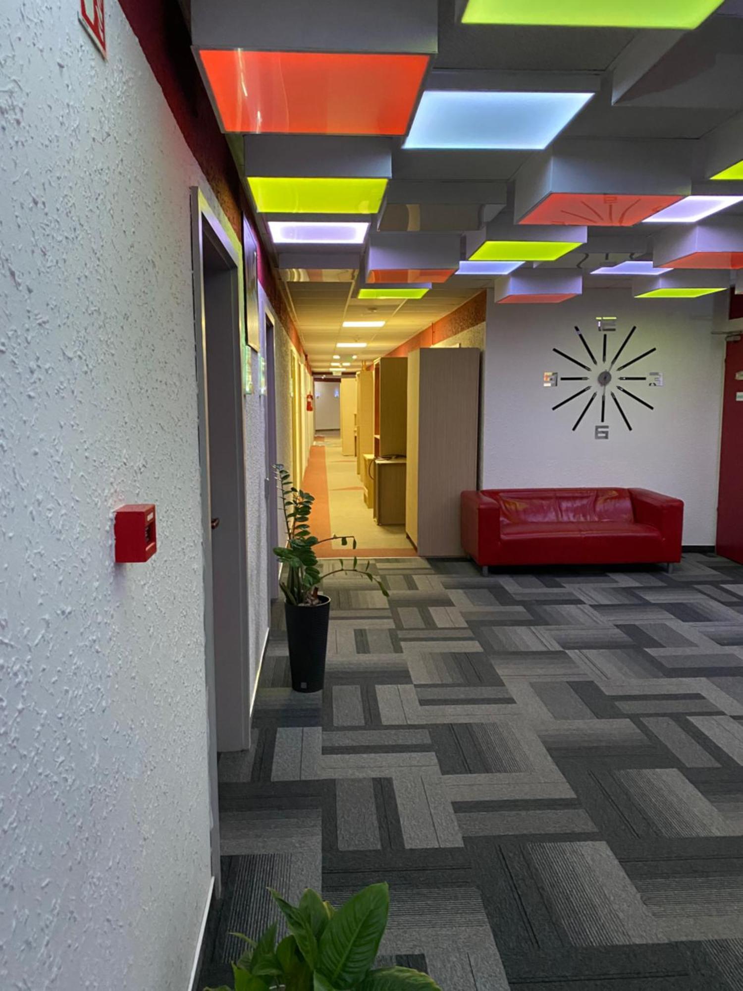 Only 15 Minutes To Center, Free Secure Parking Hotel Budapest