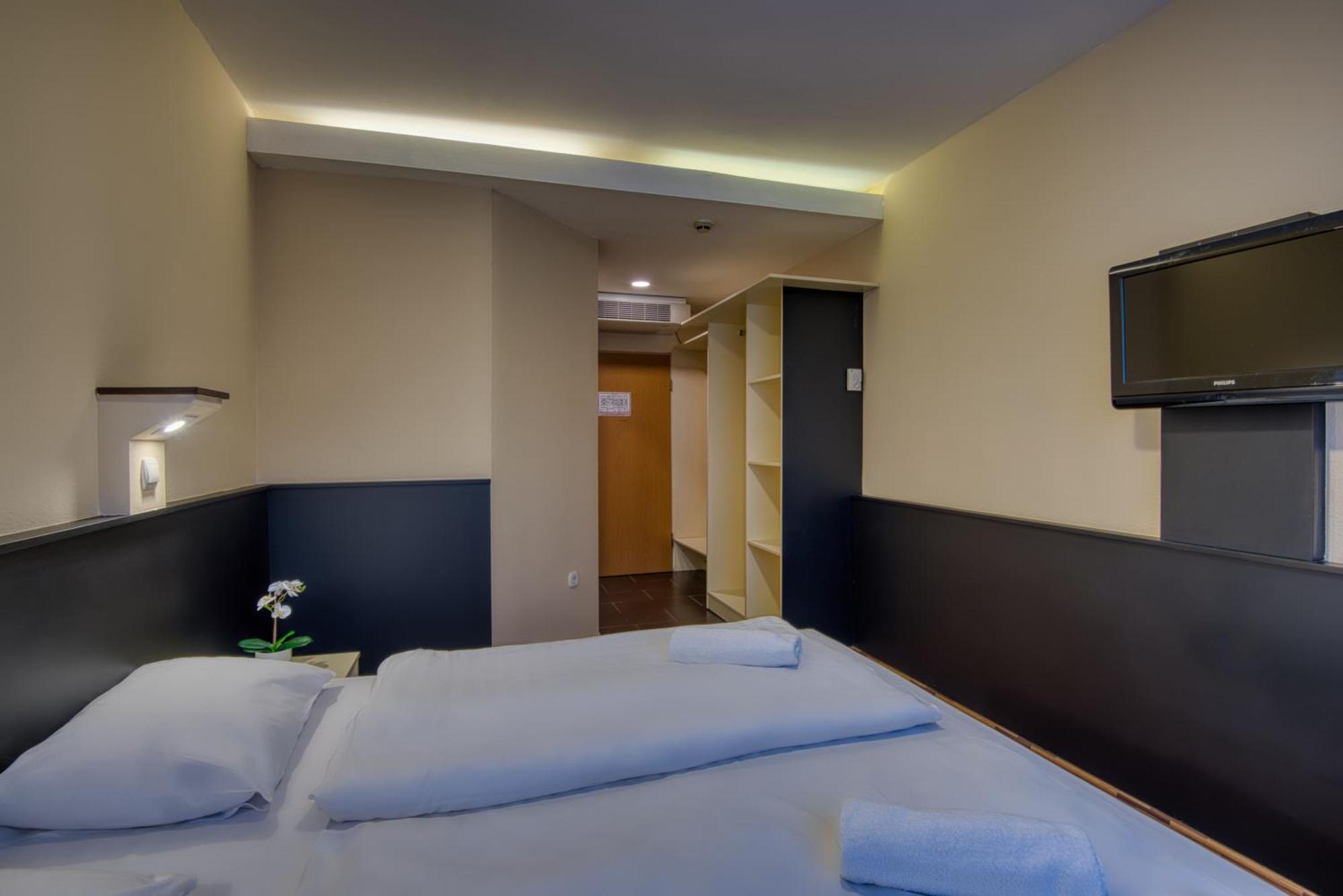 Hotel Budget 2*