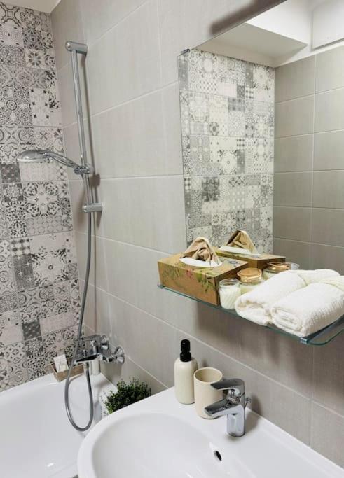 Illes Residence-cosy Central Flat Apartment Budapest