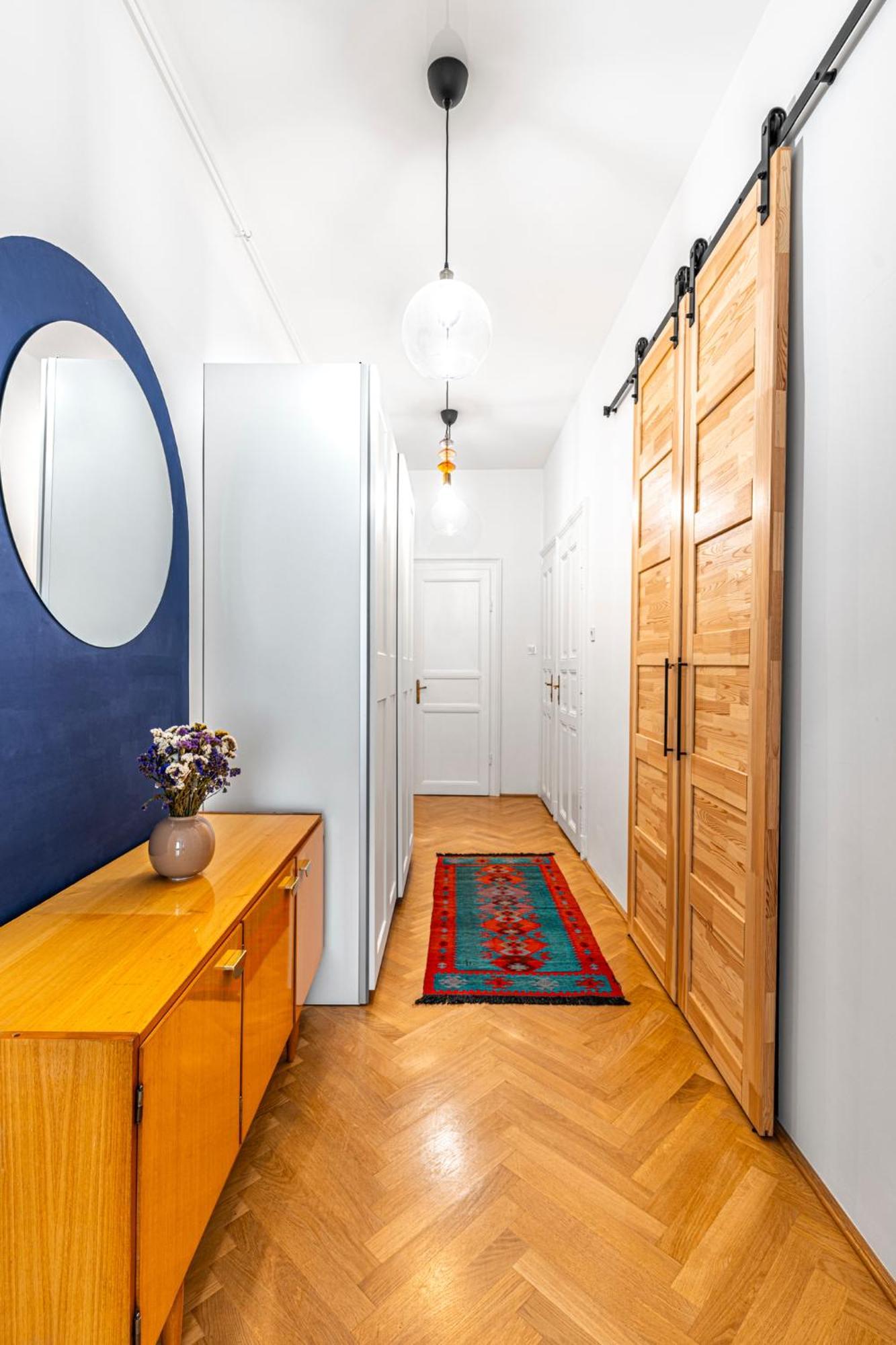 Eclectic Downtown On Kiraly Street, Calm And Apartment