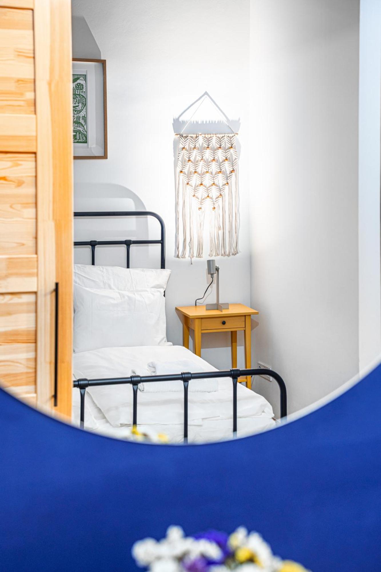 Apartment Eclectic Downtown On Kiraly Street, Calm And