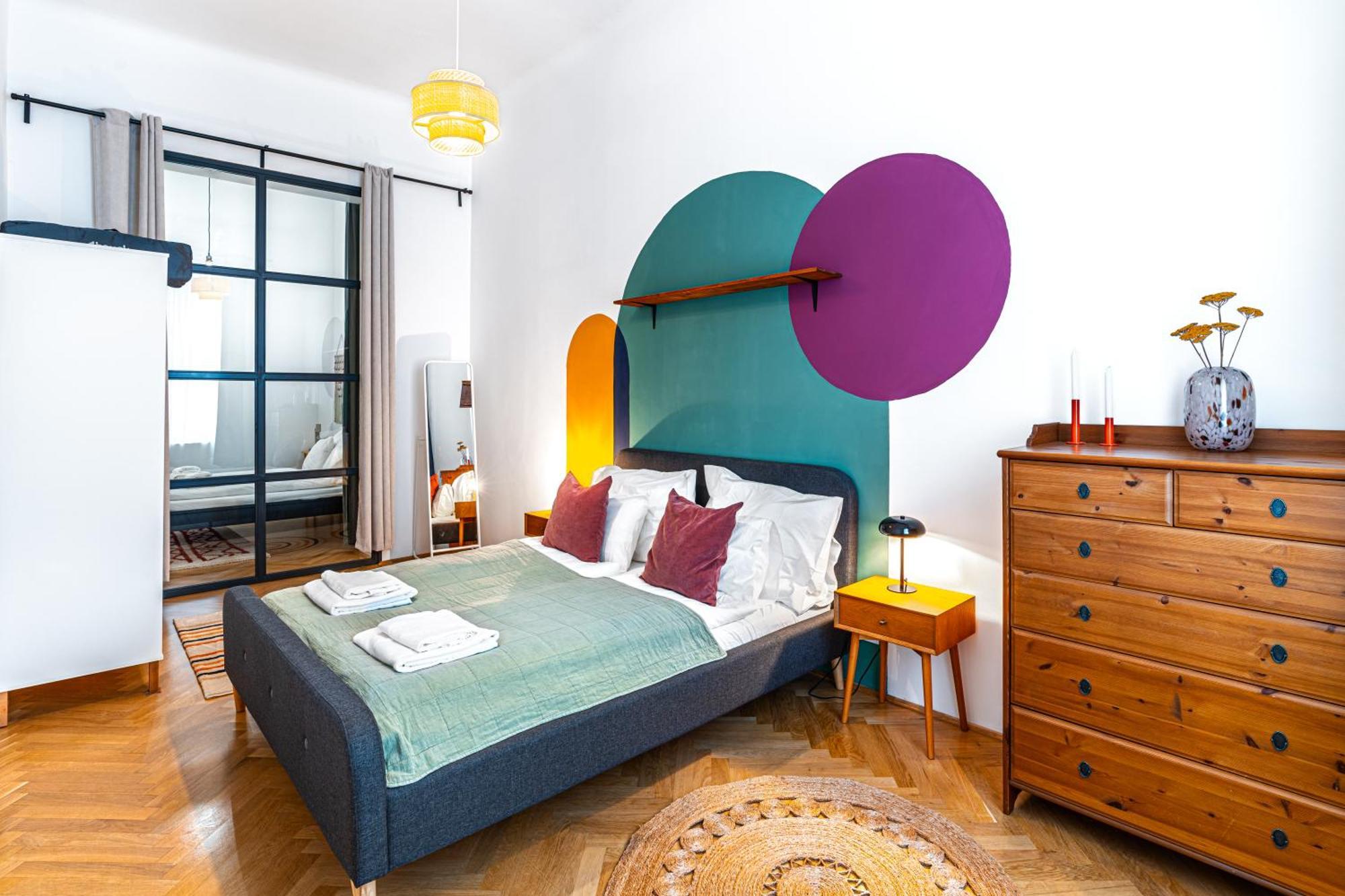 Eclectic Downtown On Kiraly Street, Calm And