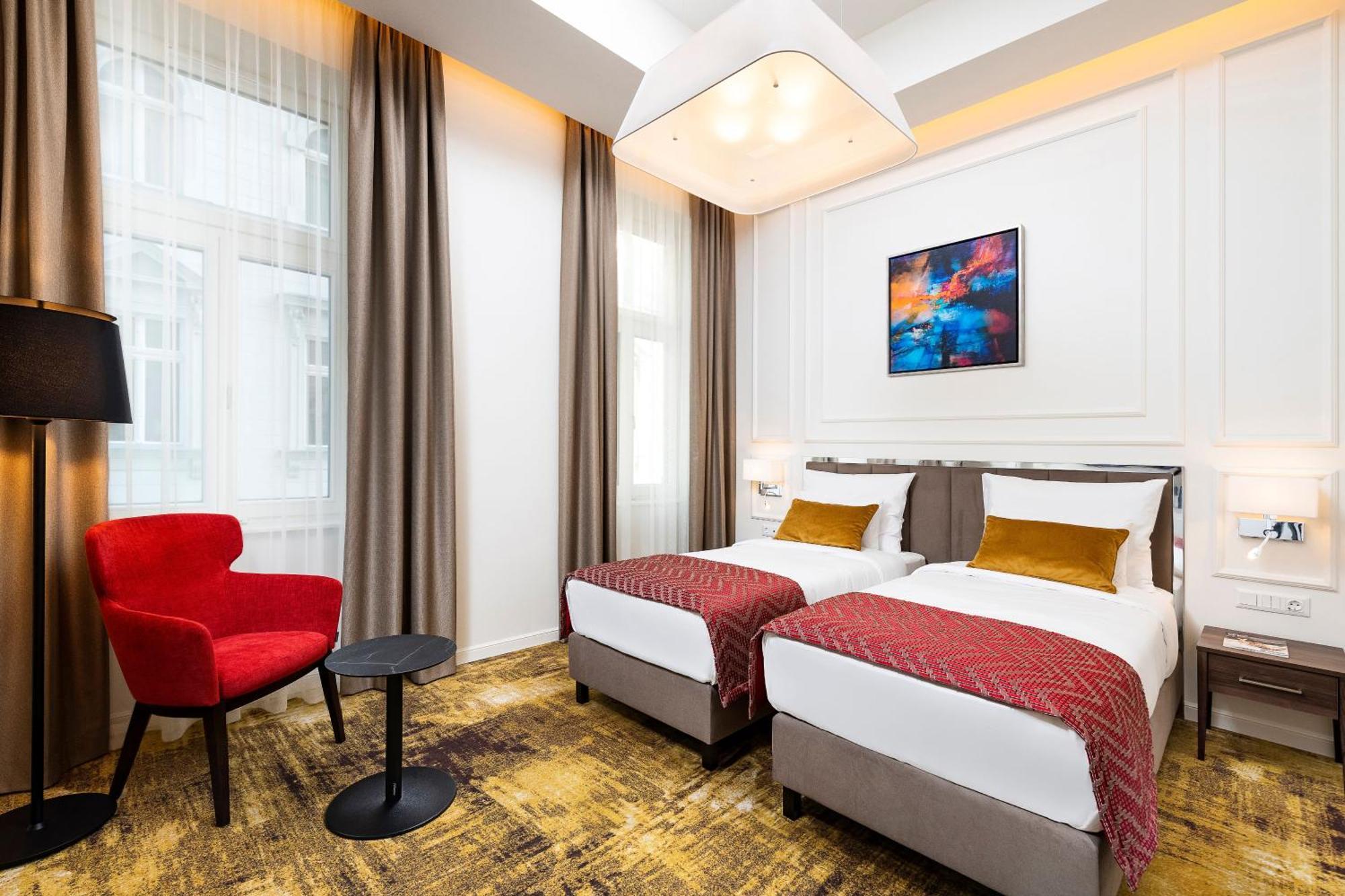 Hotel Three Corners Avenue 4*
