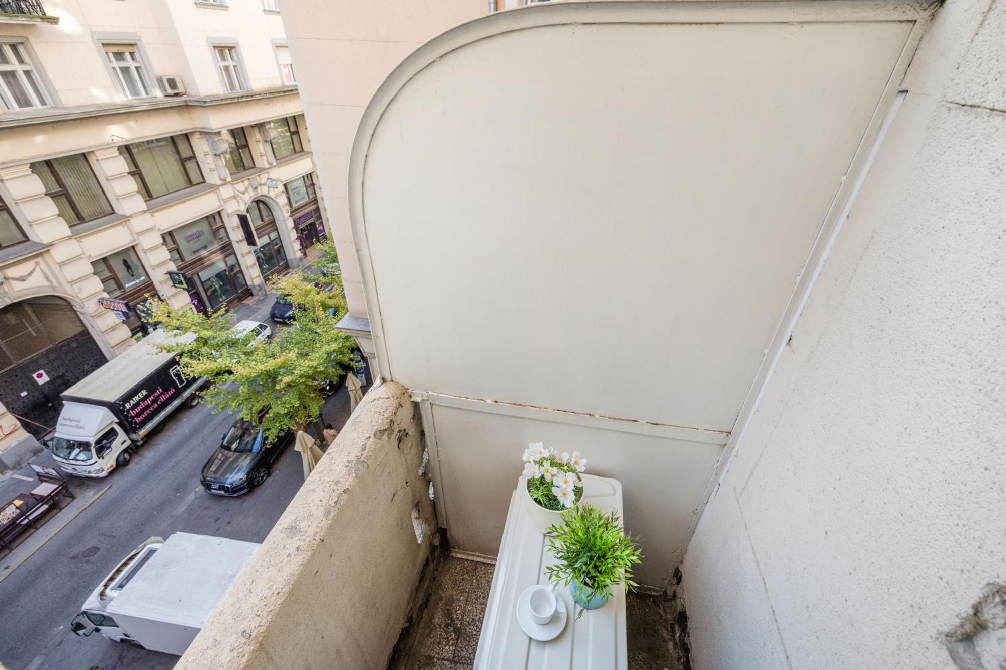 Apartamento Designer Luxury Next To Dohany Synagogue With Balcony Budapest