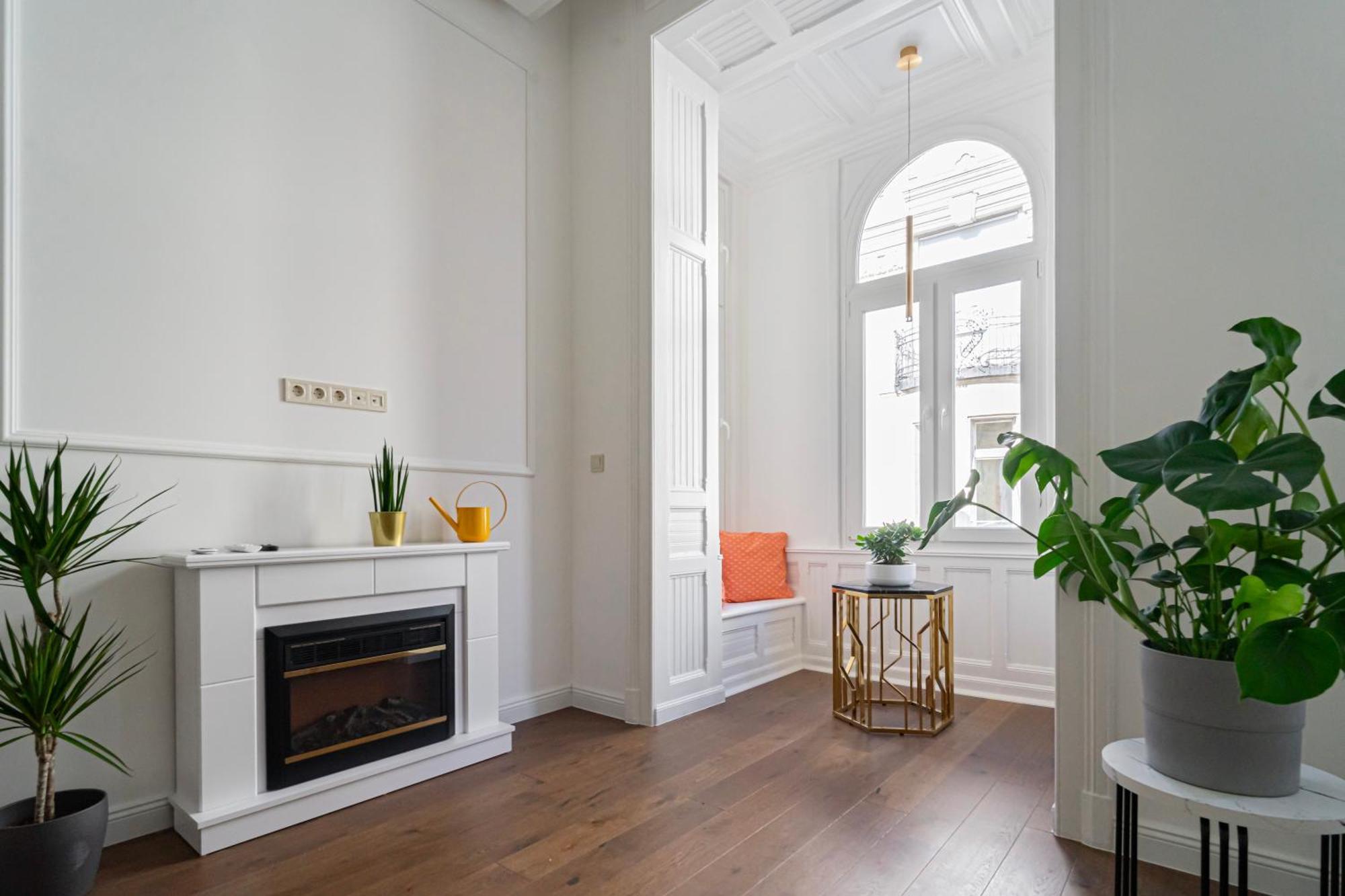 Luxurious N' Elegant Opera In The Heart Of Appartement *