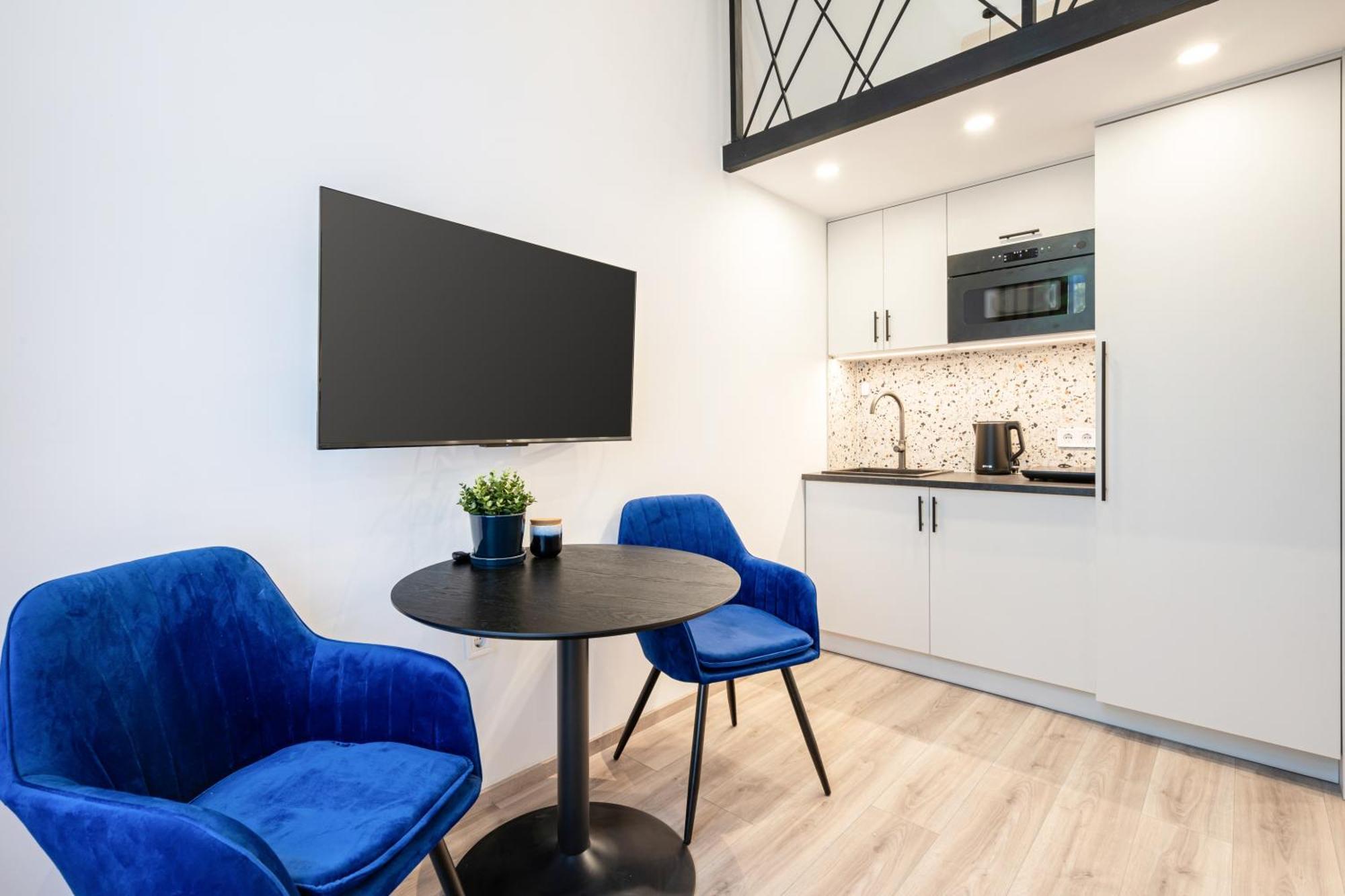 Apartment E44 - Erzsebet Boulevard - Location By Bqa