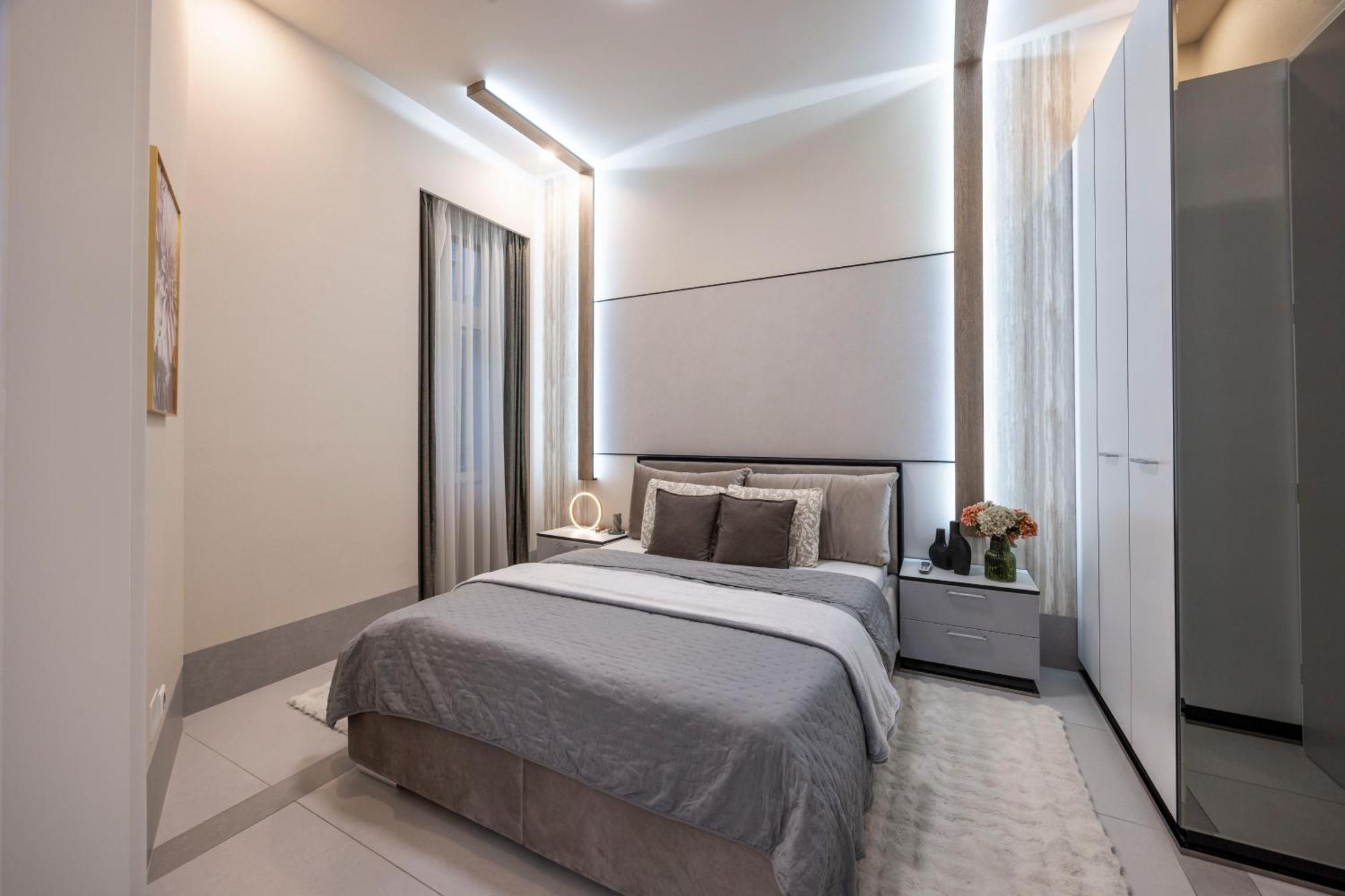 Luxurious High-end Grand On The St Stephen Road *