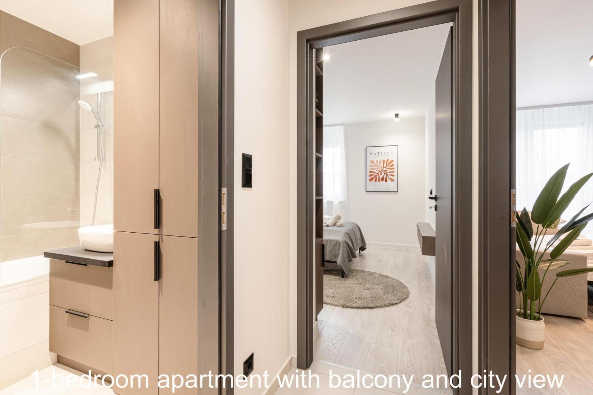 Buda Side Luxury 3-4-5 Apartment *