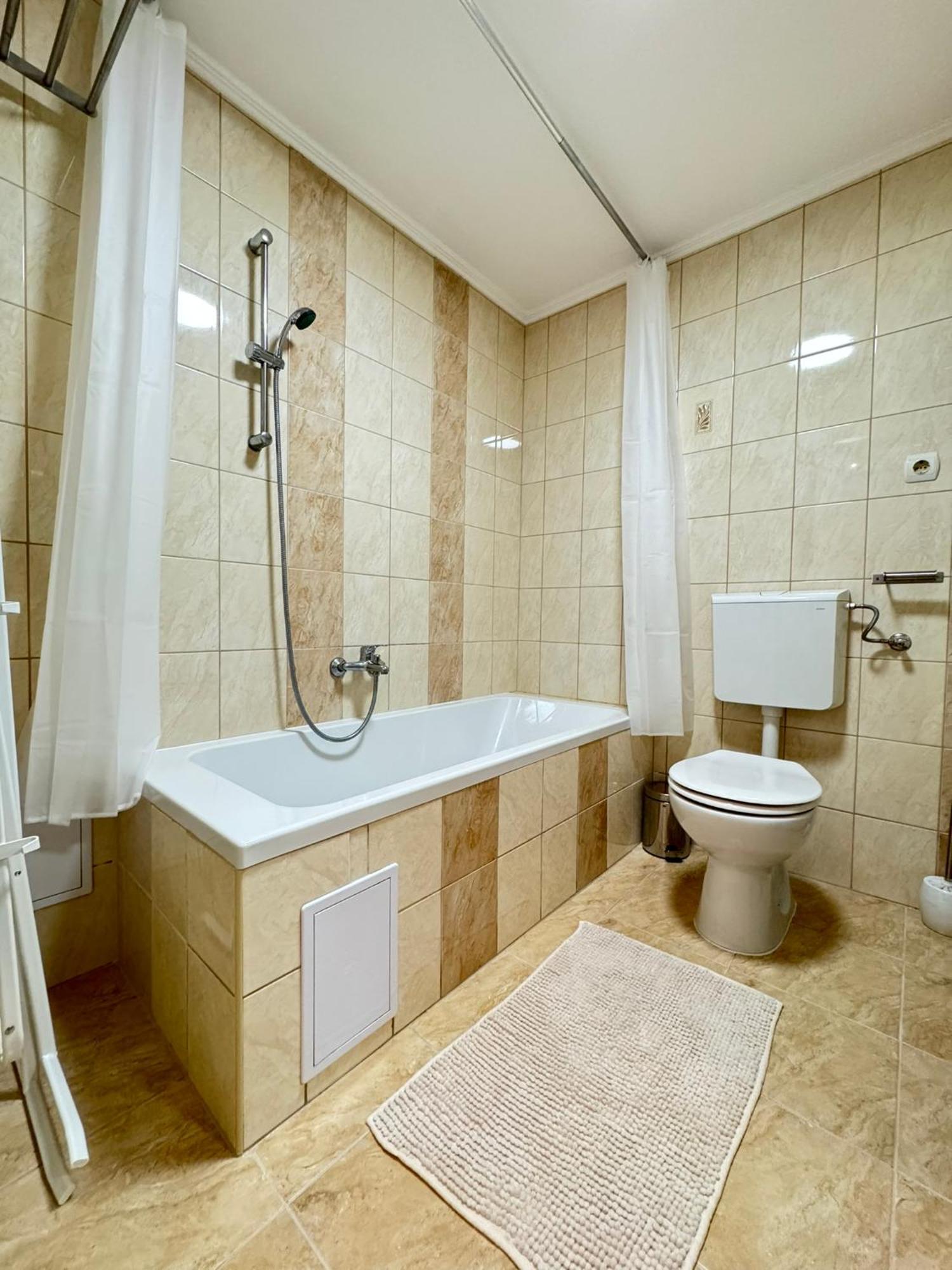Nepszinhaz With Ac Apartamento