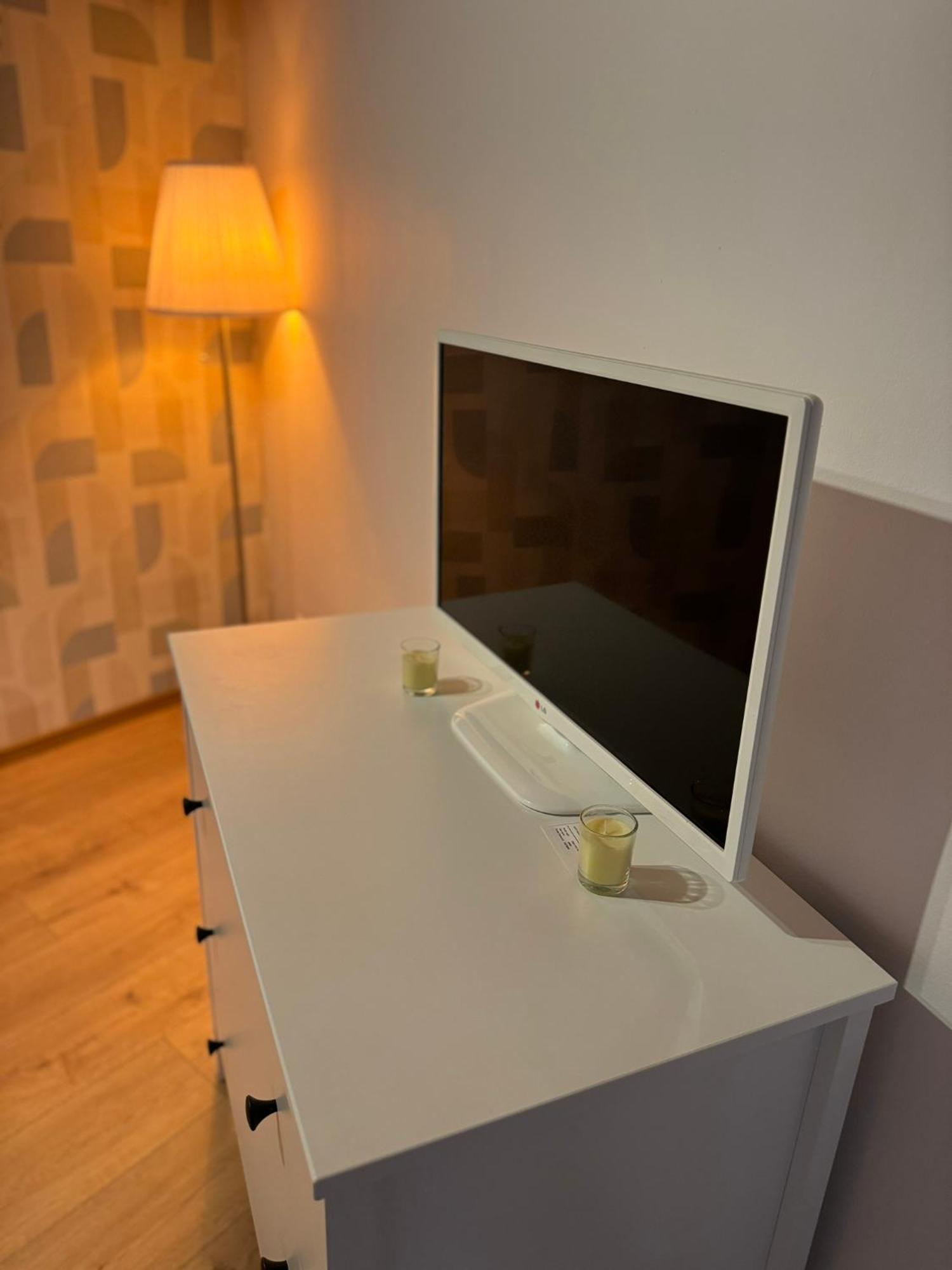 Nepszinhaz With Ac * Budapest