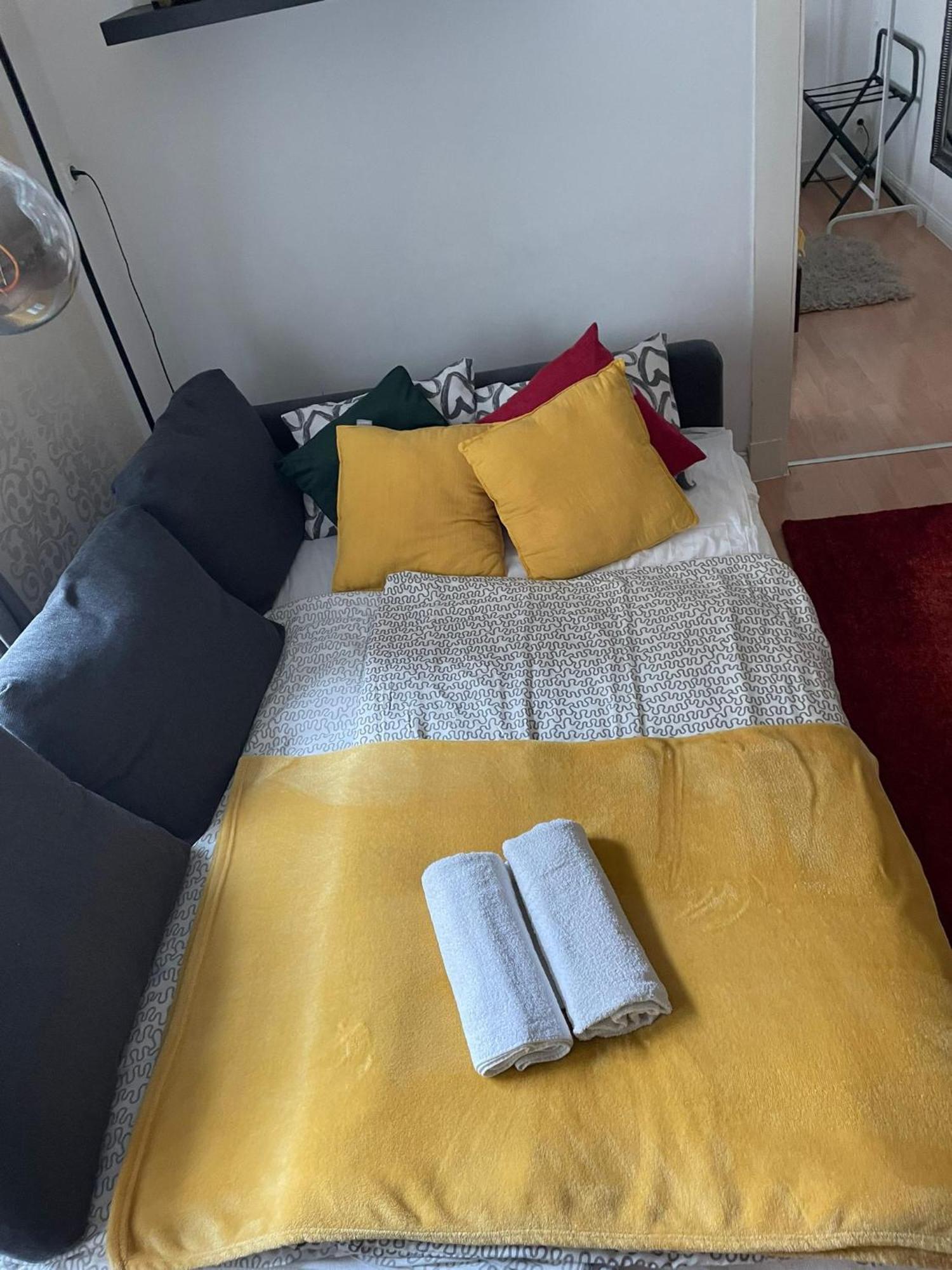 N16-spacey, Modern Family Flat For 5 Apartmán