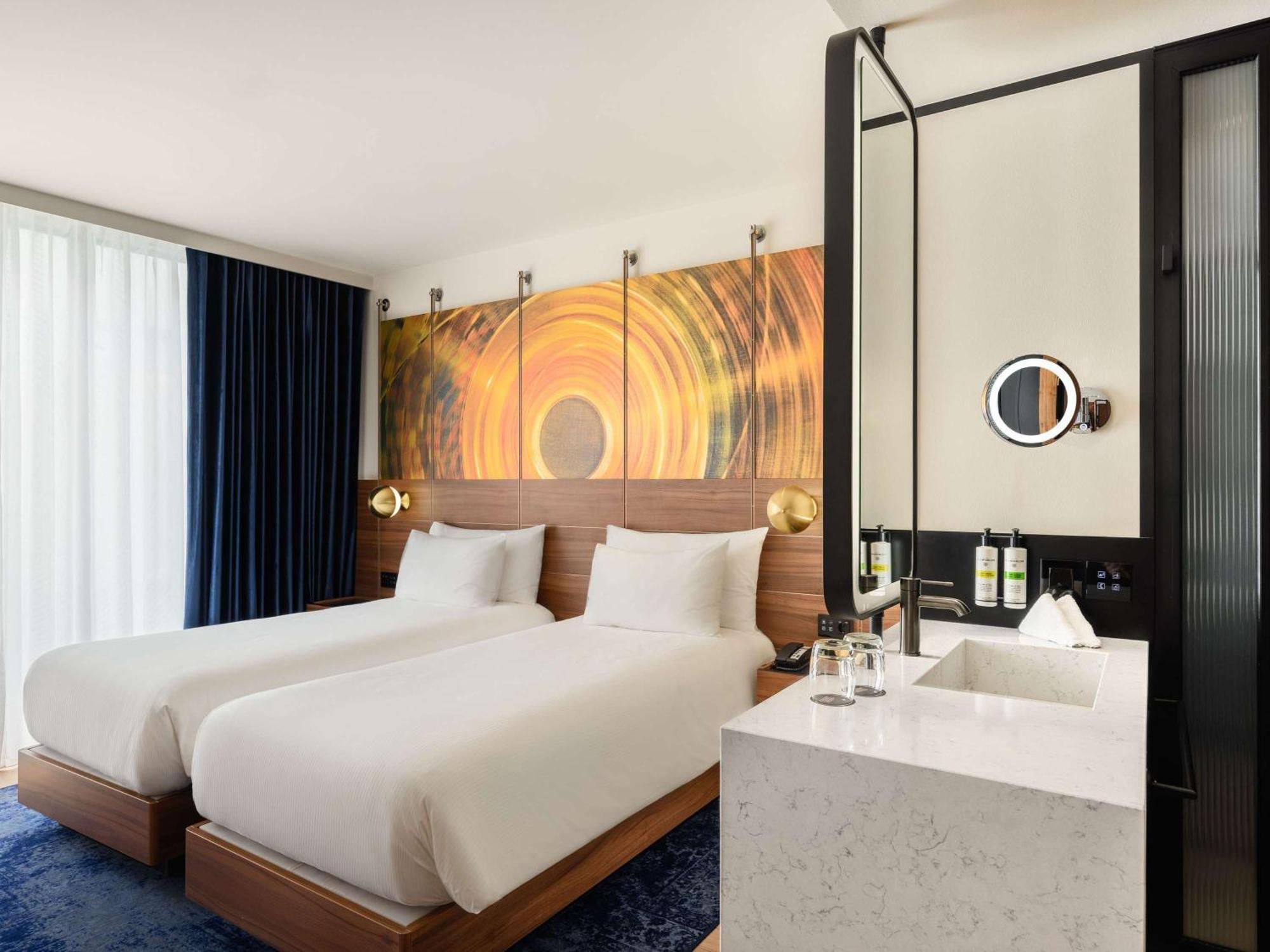 Pullman 5*