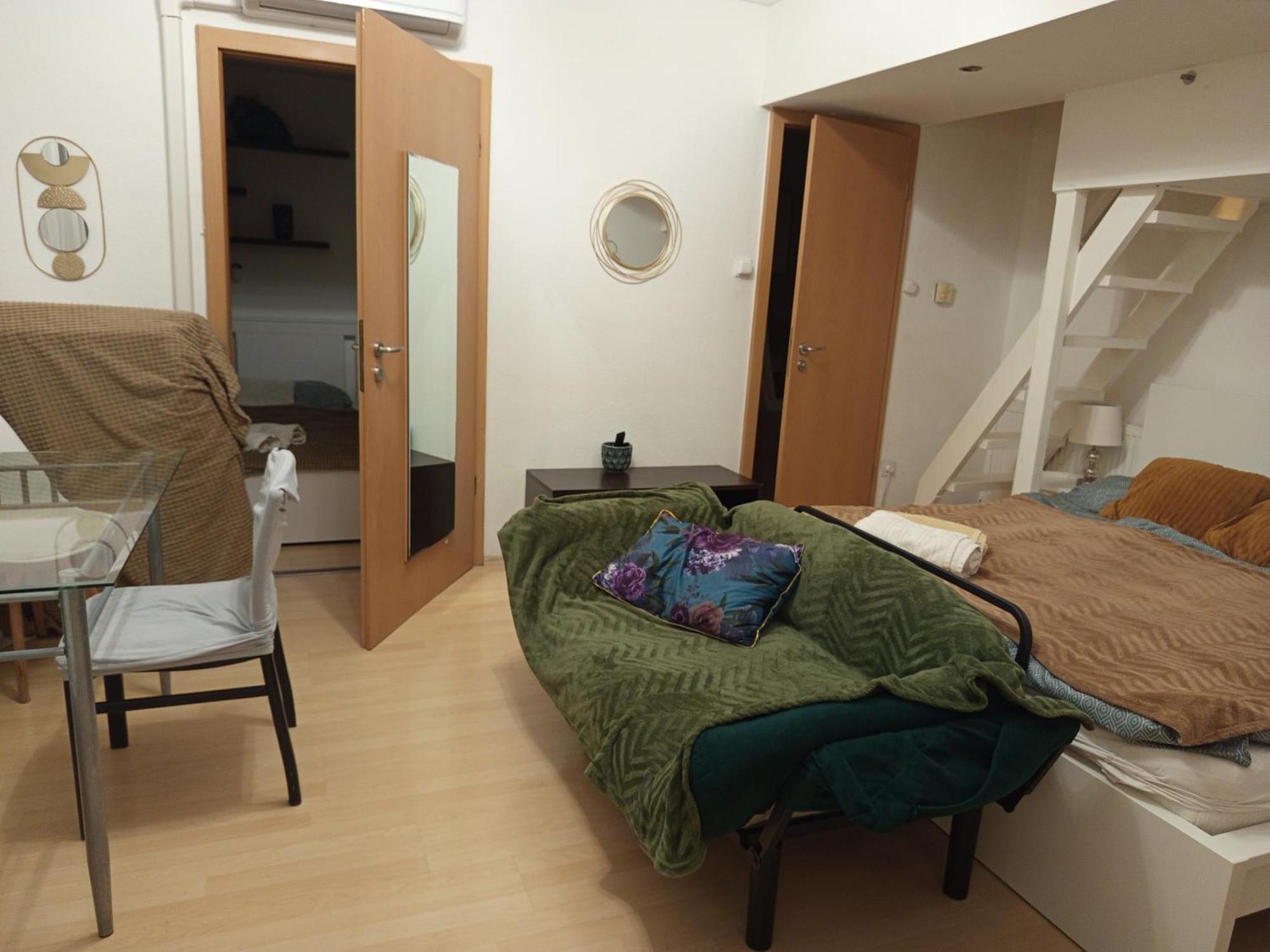 Lejlighed Trendy 2 Flat, Next To Corvin Mall Free Huge Garage! Ac,dishwasher,washmachine, Smart Tv *